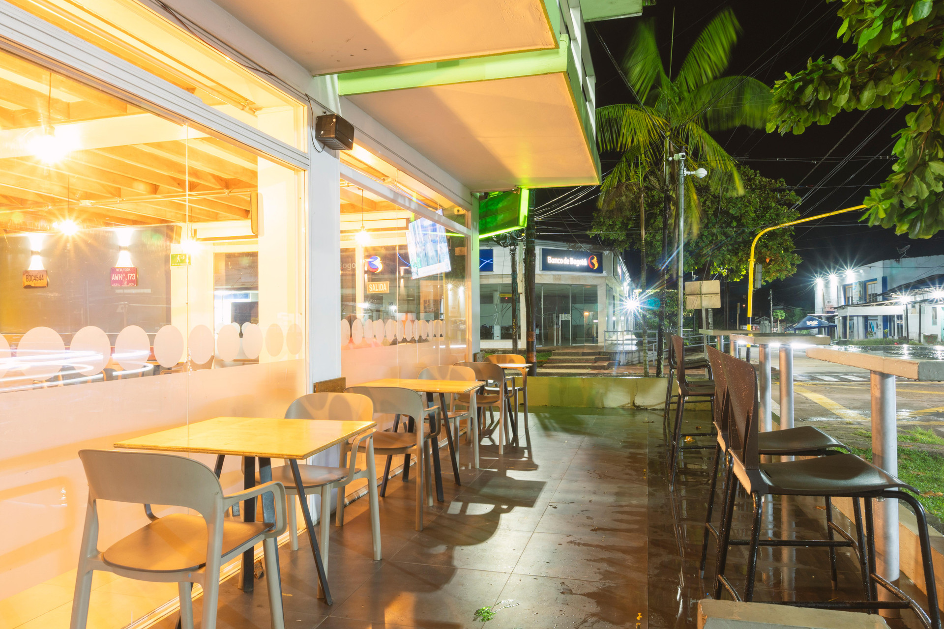 Bar/Salón Waira Suites Hotel