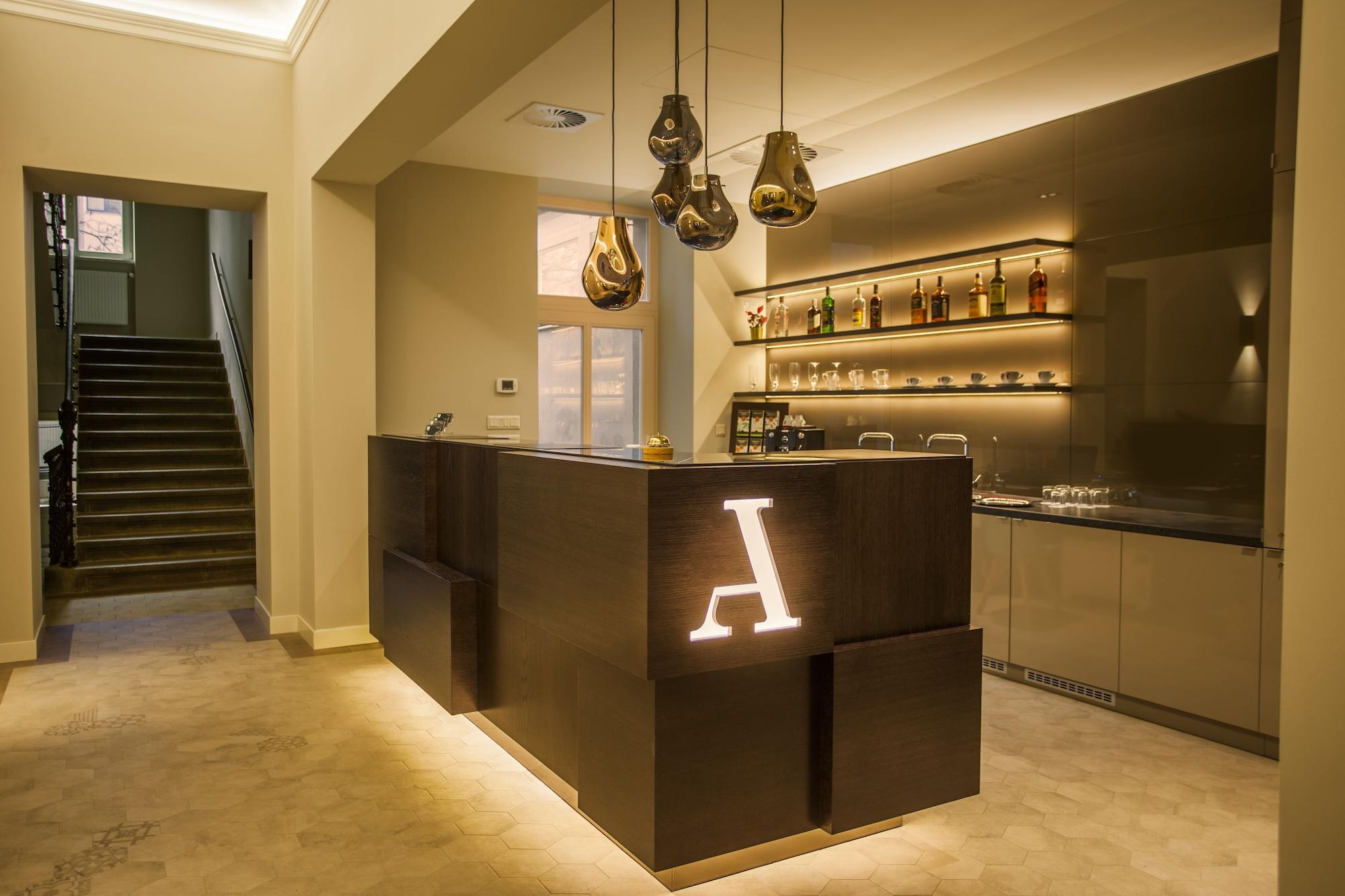 Vista Lobby Avenue Legerova 19