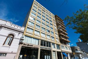 Alojamiento - Gran Hotel Flores