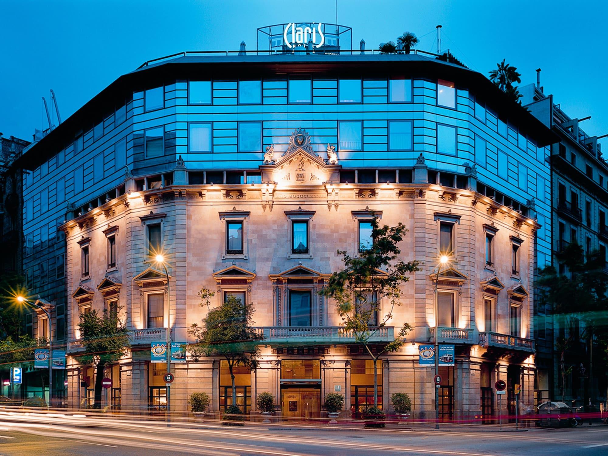 Vista Exterior Claris Hotel & Spa 5*GL, a Small Luxury Hotels of the World