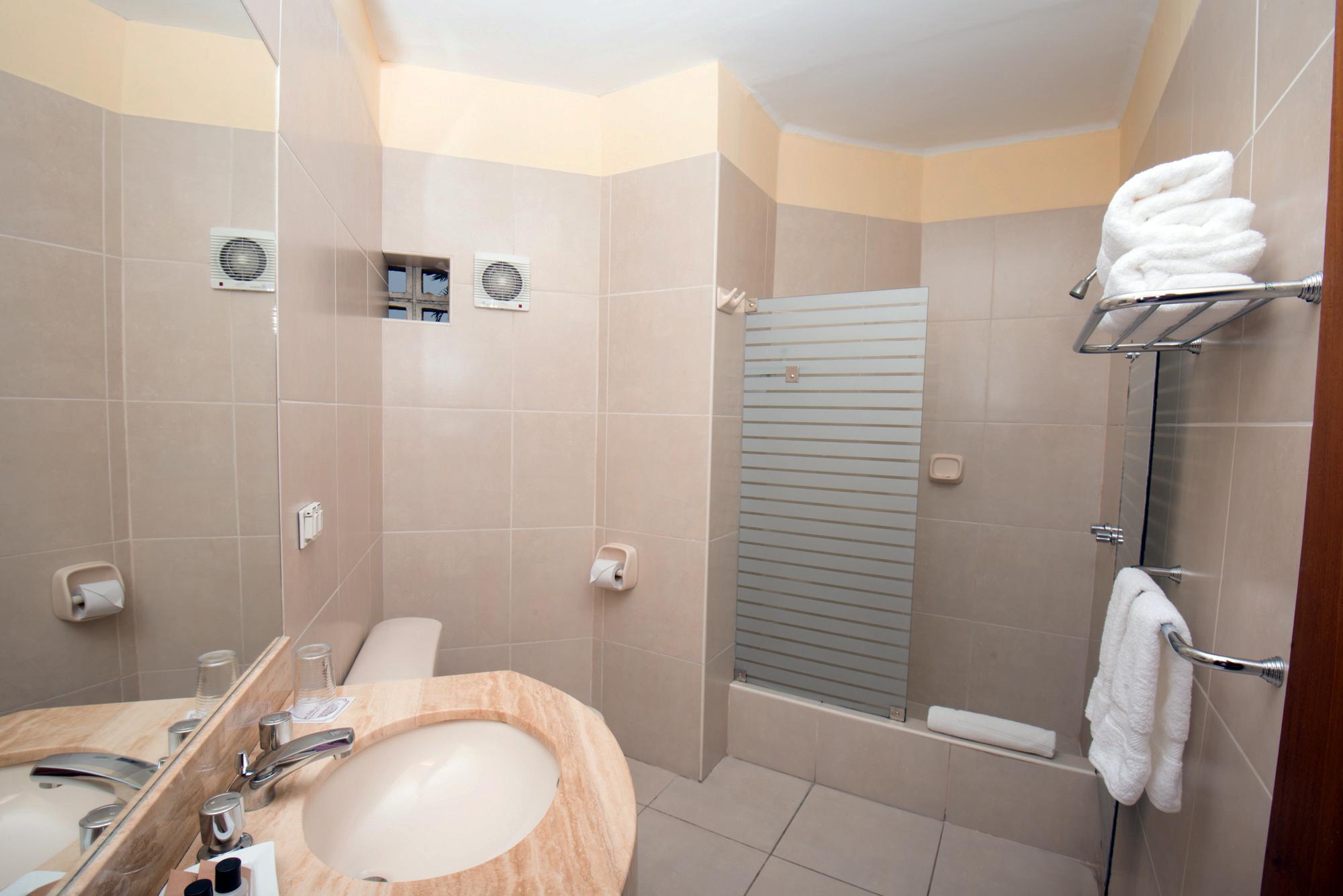 Equipamiento de Habitación Hotel San Antonio Abad