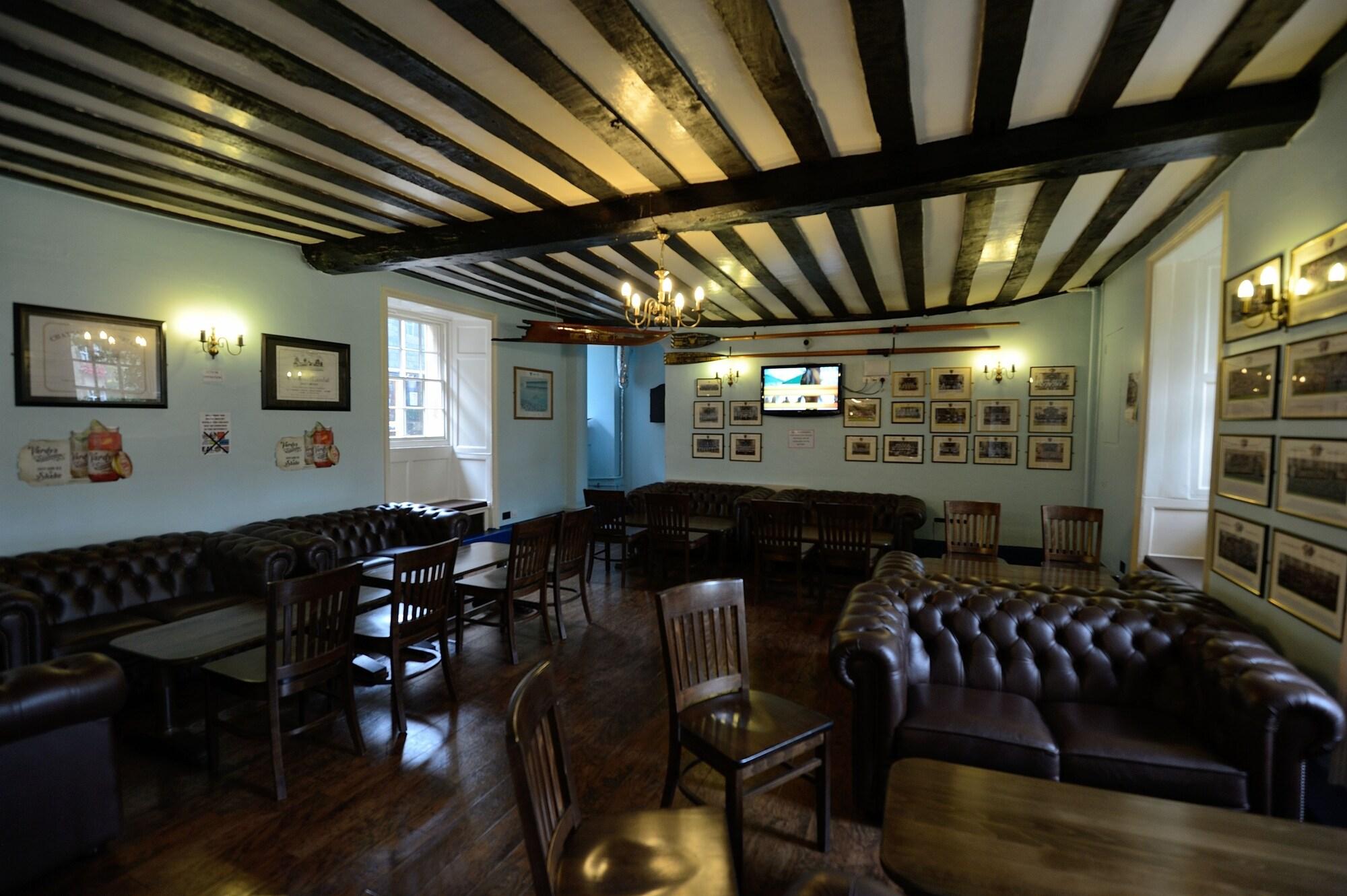 Bar/Salón Christs College Cambridge