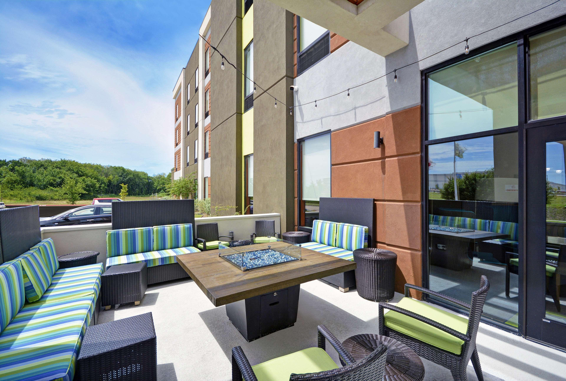Varios Home2 Suites by Hilton Dallas/DeSoto, TX