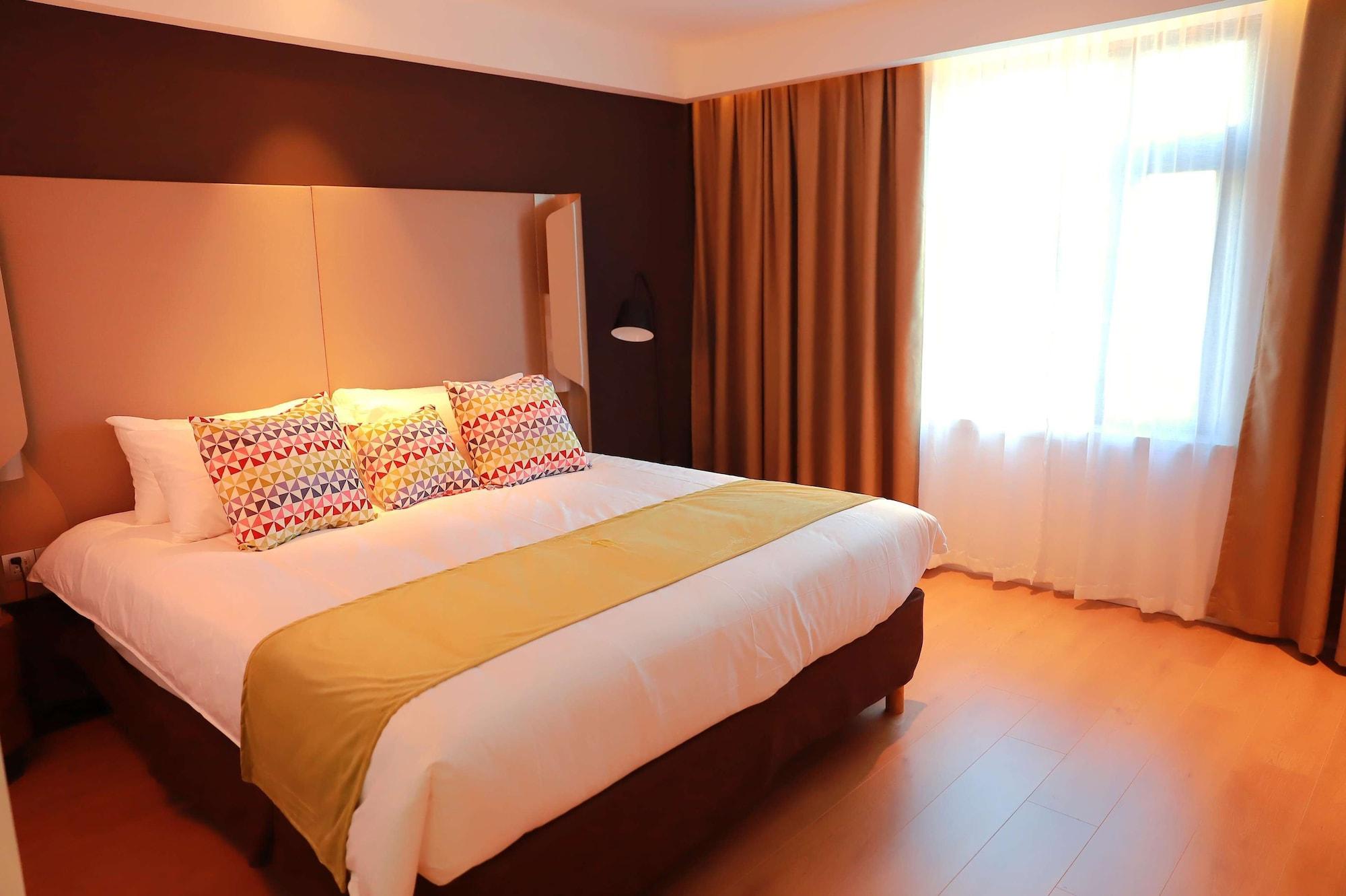 Varios Campanile Shenyang South Railway Station