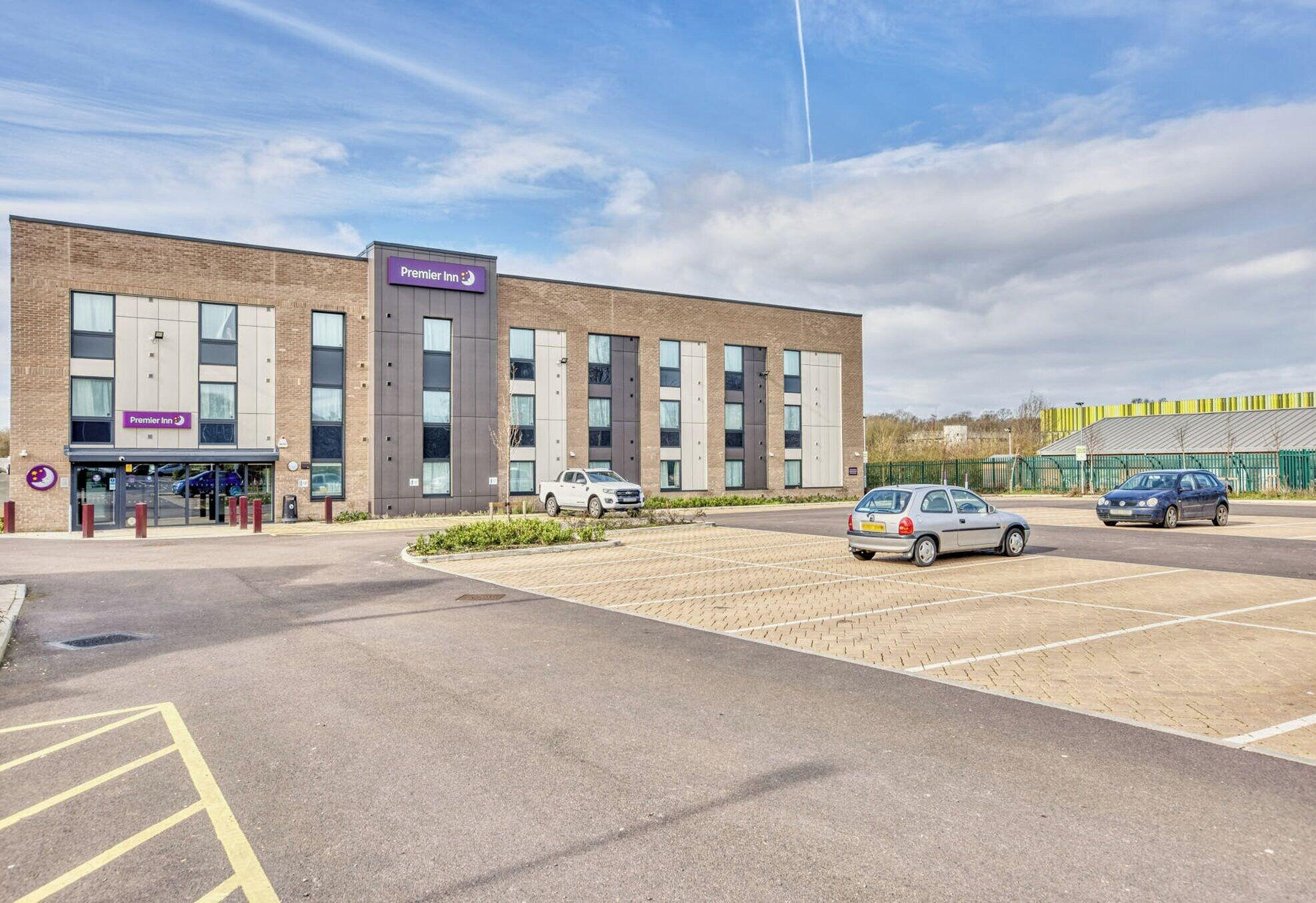 Vista Exterior Premier Inn Harlow East - Church Langley