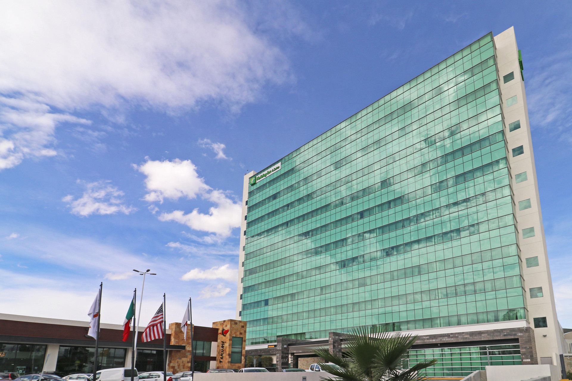 Vista Exterior Holiday Inn Leon Plaza Mayor by IHG