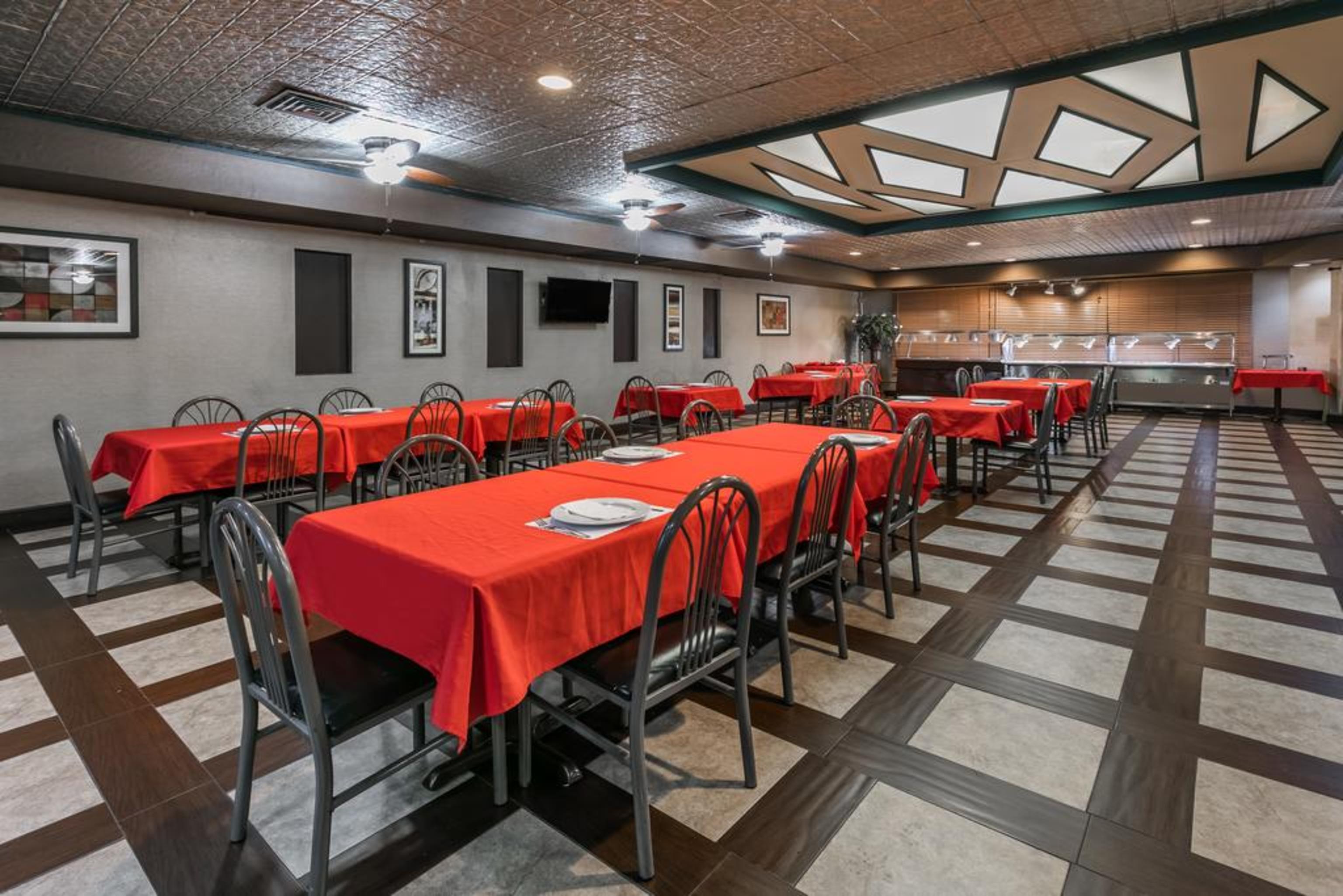 Restaurant Ramada by Wyndham Odessa Near University of Texas Permian