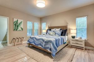 Alquiler Vacacional - Charming 4-bedroom Lake house in Bonham with Pickleball/ Basketball court.