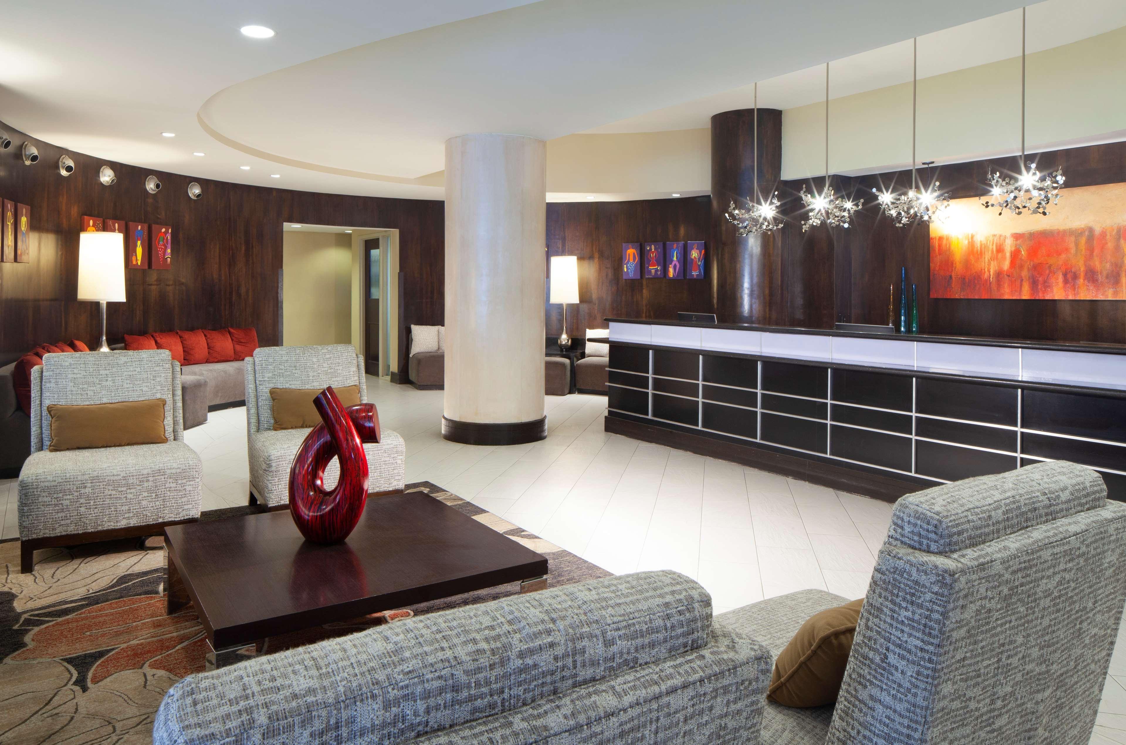 Vista Lobby DoubleTree by Hilton El Paso Downtown