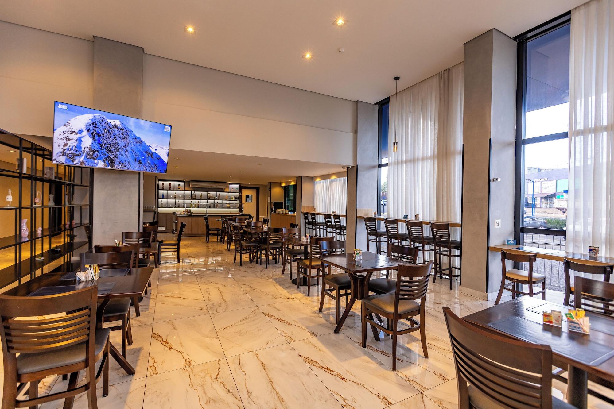 Bar/Salón Days Inn By Wyndham Cascavel