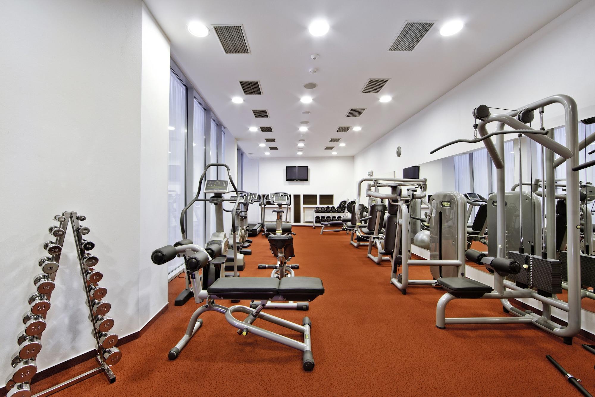 Gimnasio Roset Hotel & Residence