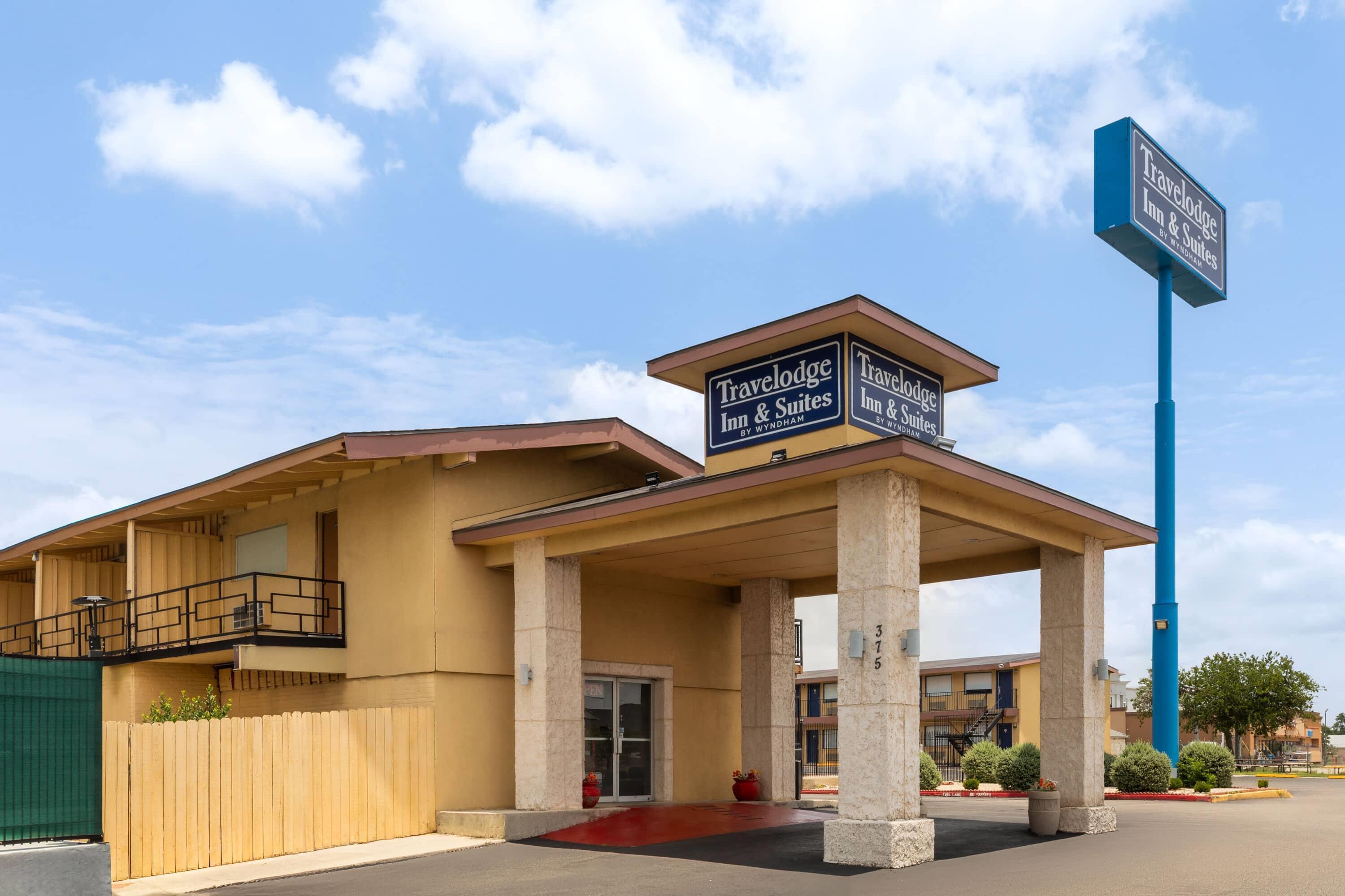 Vista Exterior Travelodge by Wyndham New Braunfels