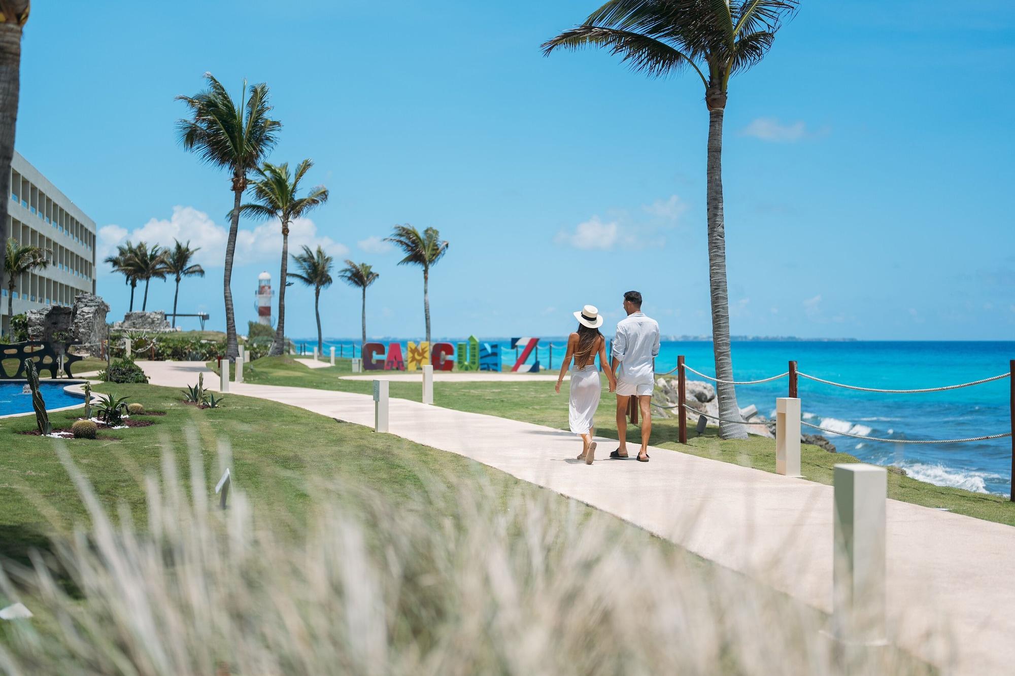 Vista Exterior Turquoize at Hyatt Ziva Cancun - Adults Only - All Inclusive