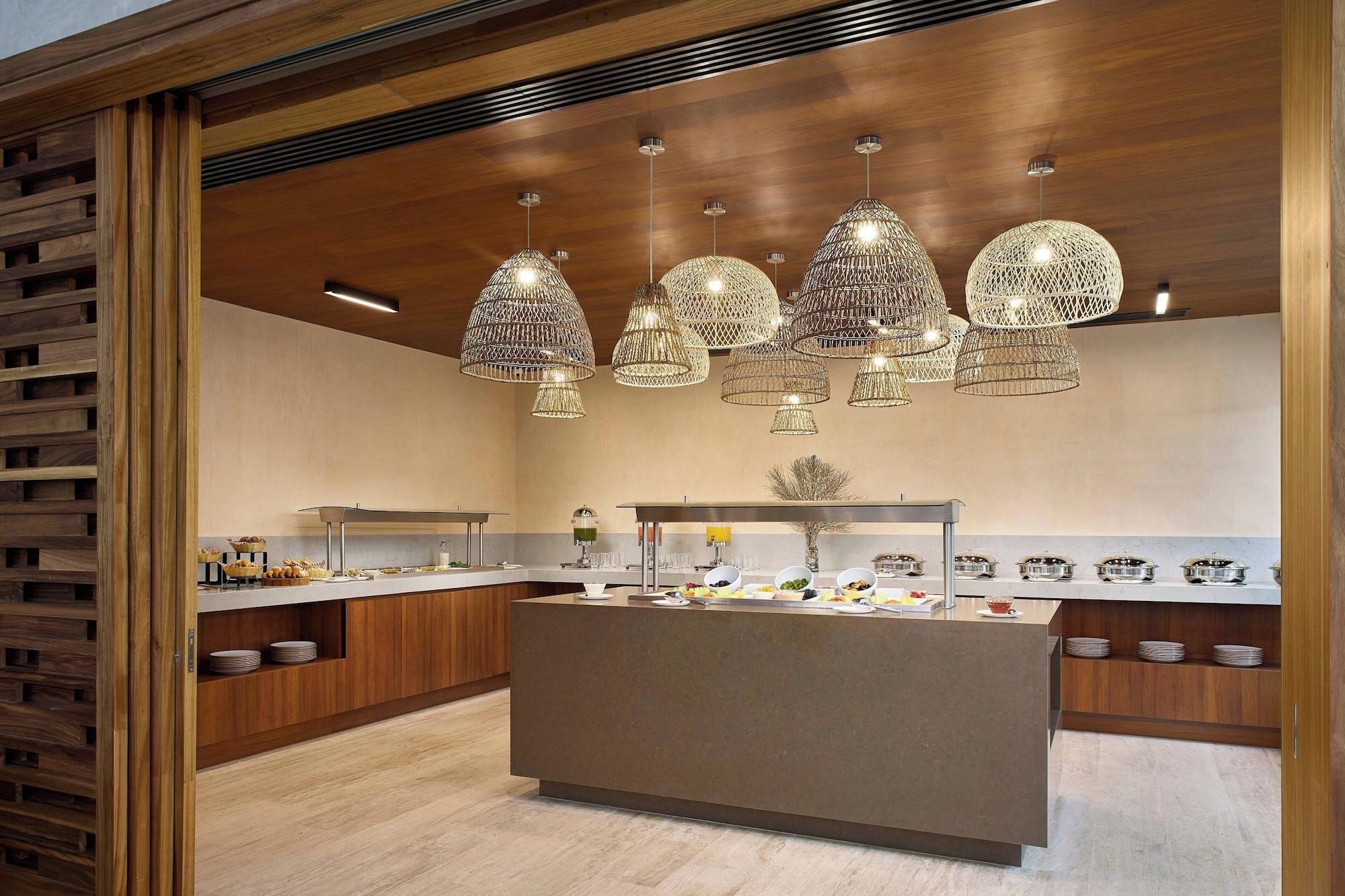 Restaurant Courtyard by Marriott Merida Downtown