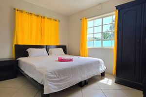 Paquete - Cozy 1-bedroom Apartment 3 km From Eagle Beach