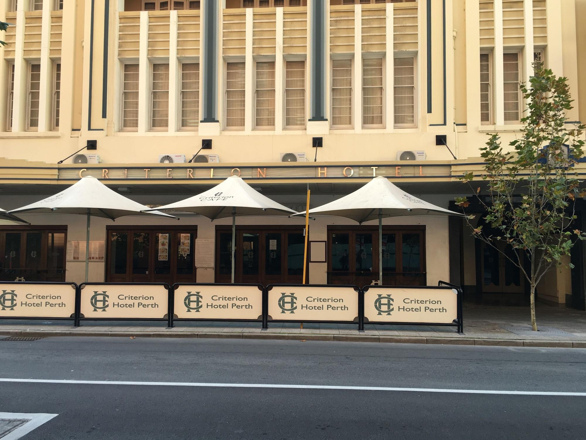 Vista Exterior Criterion Hotel Perth