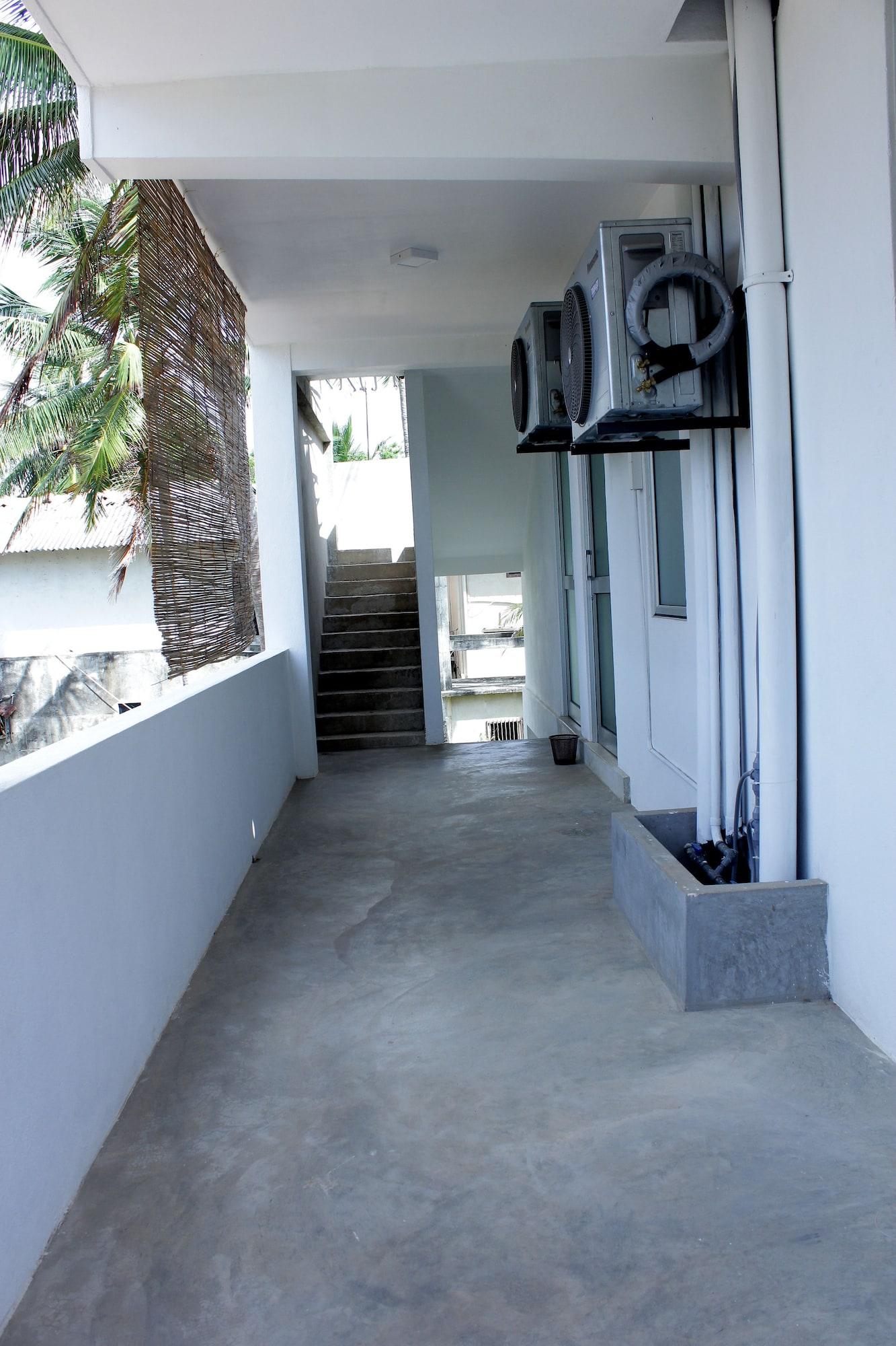 Varios Saara Beach Hotel