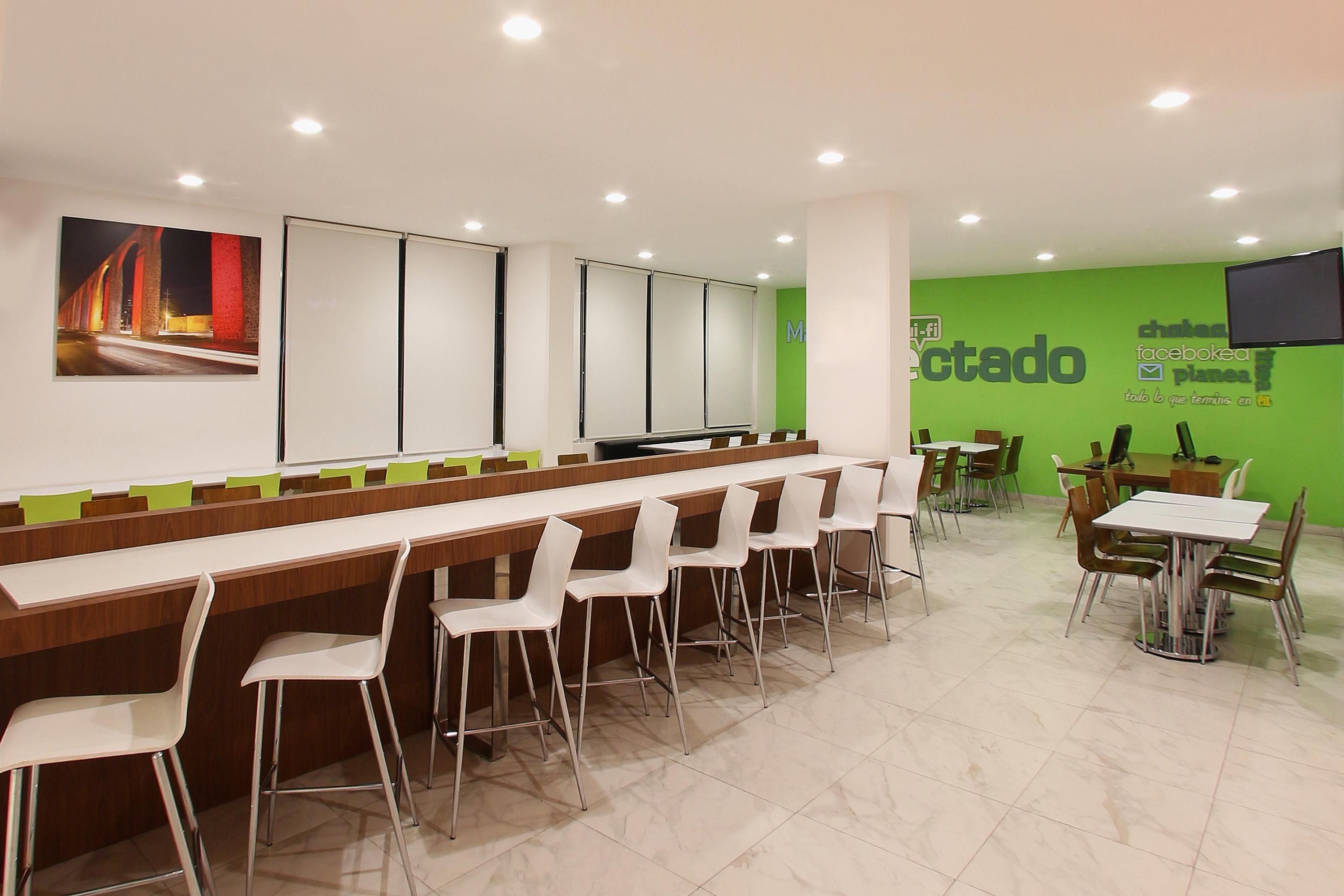 Comodidades del Alojamiento one Queretaro Plaza Galerias