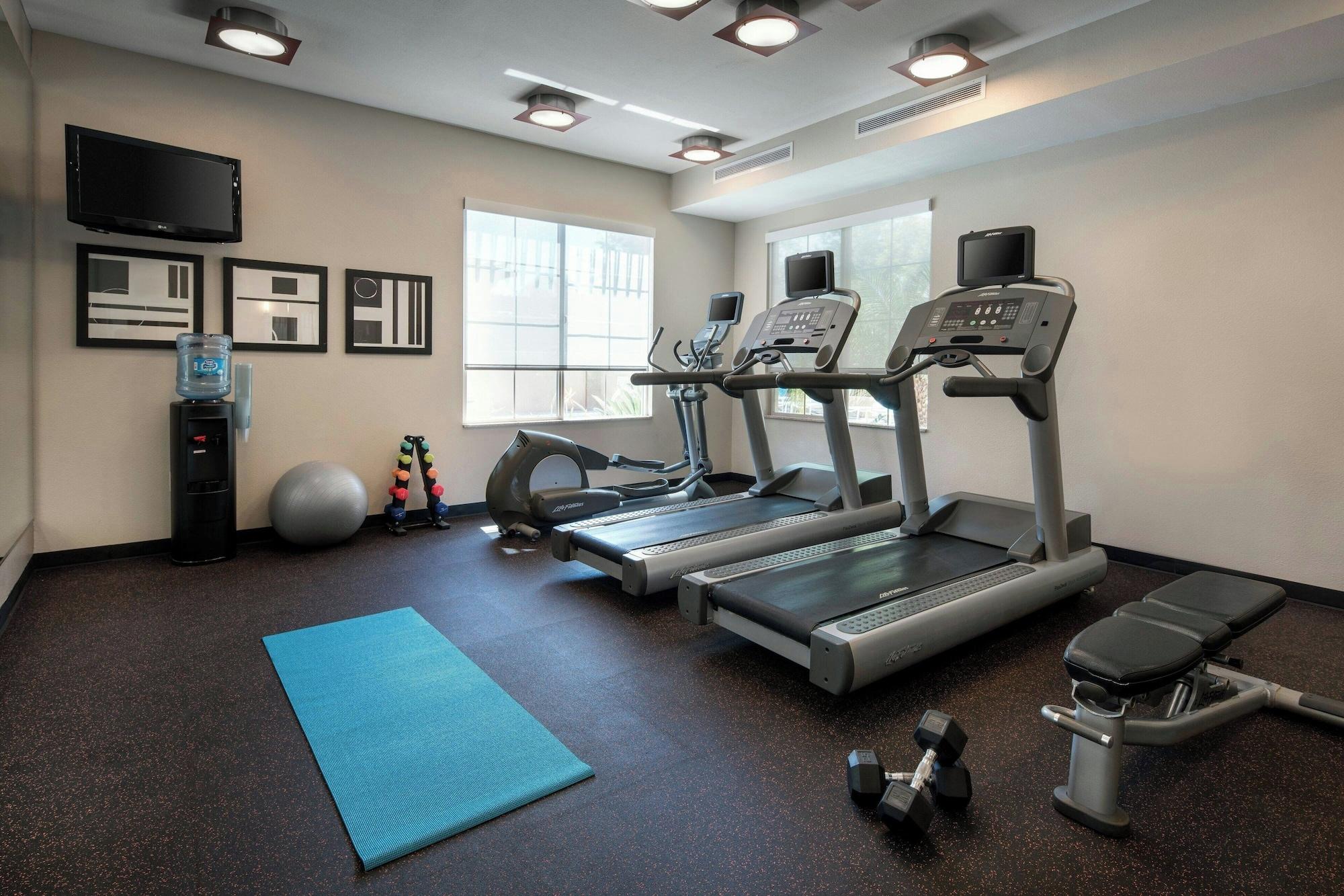 Gimnasio TownePlace Suites by Marriott San Diego Vista