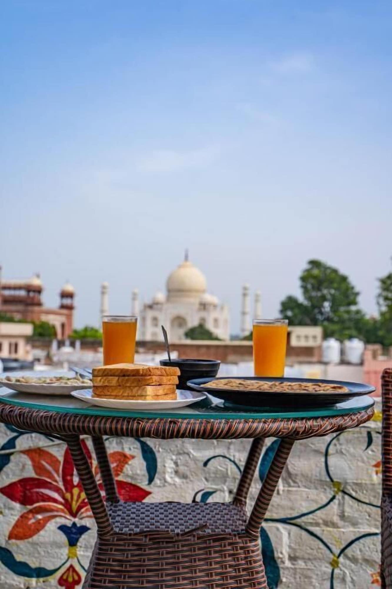 Restaurant Joey's Hostel Agra