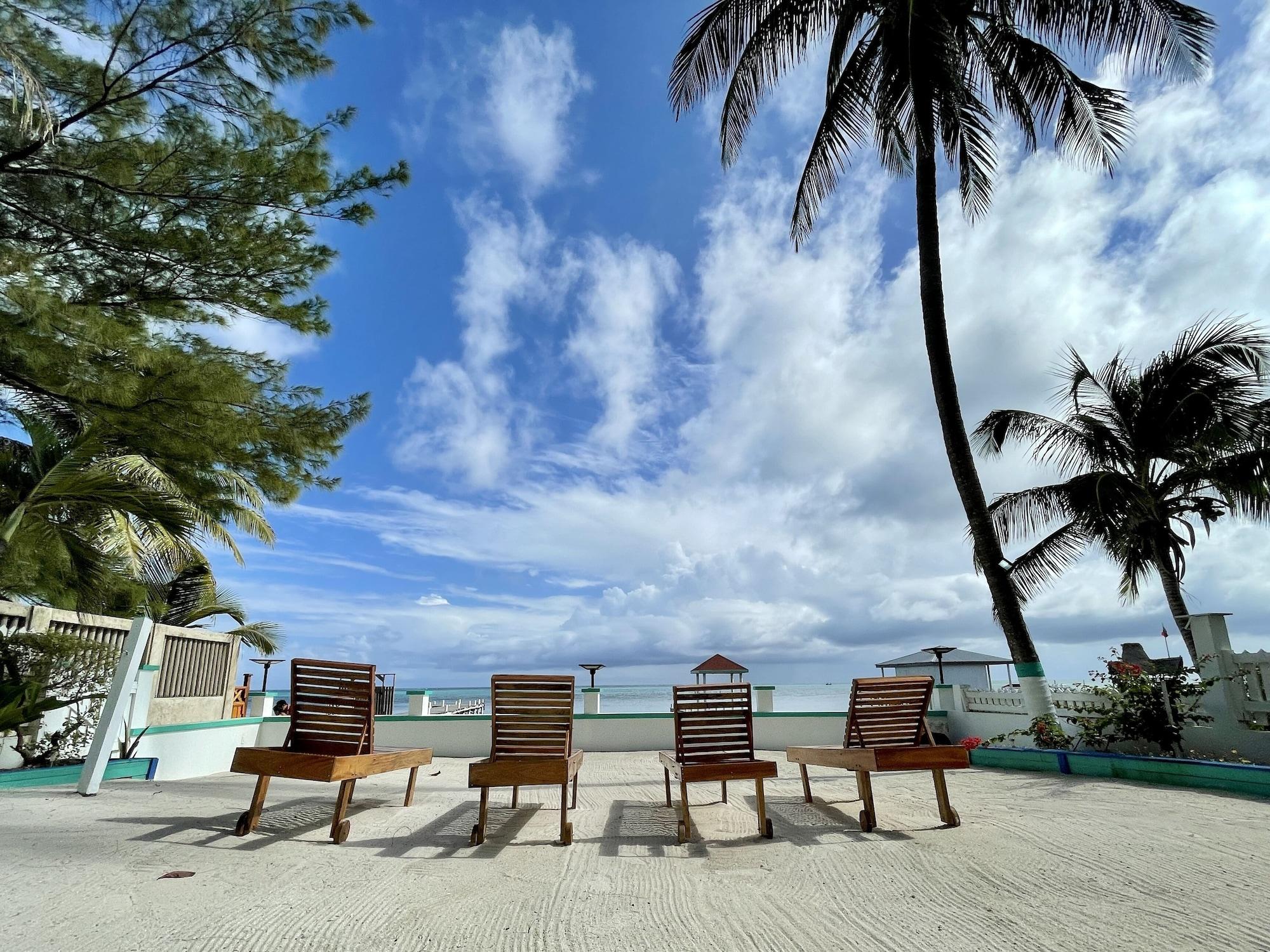 Varios Belizean Reef Suites