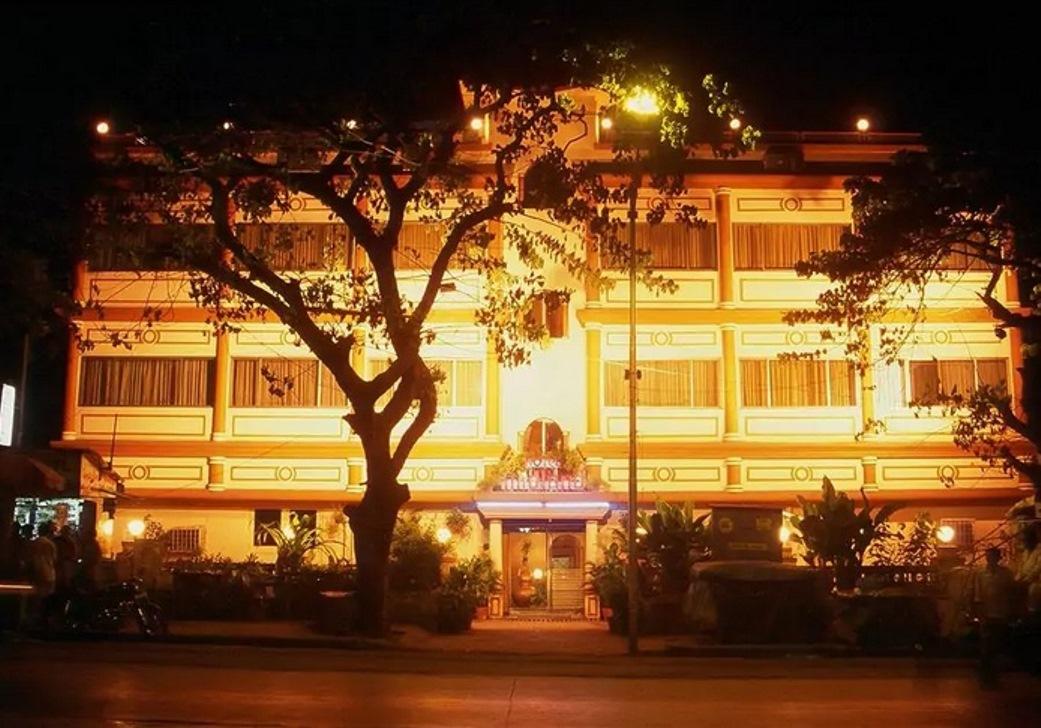 Vista Exterior Hotel Midland