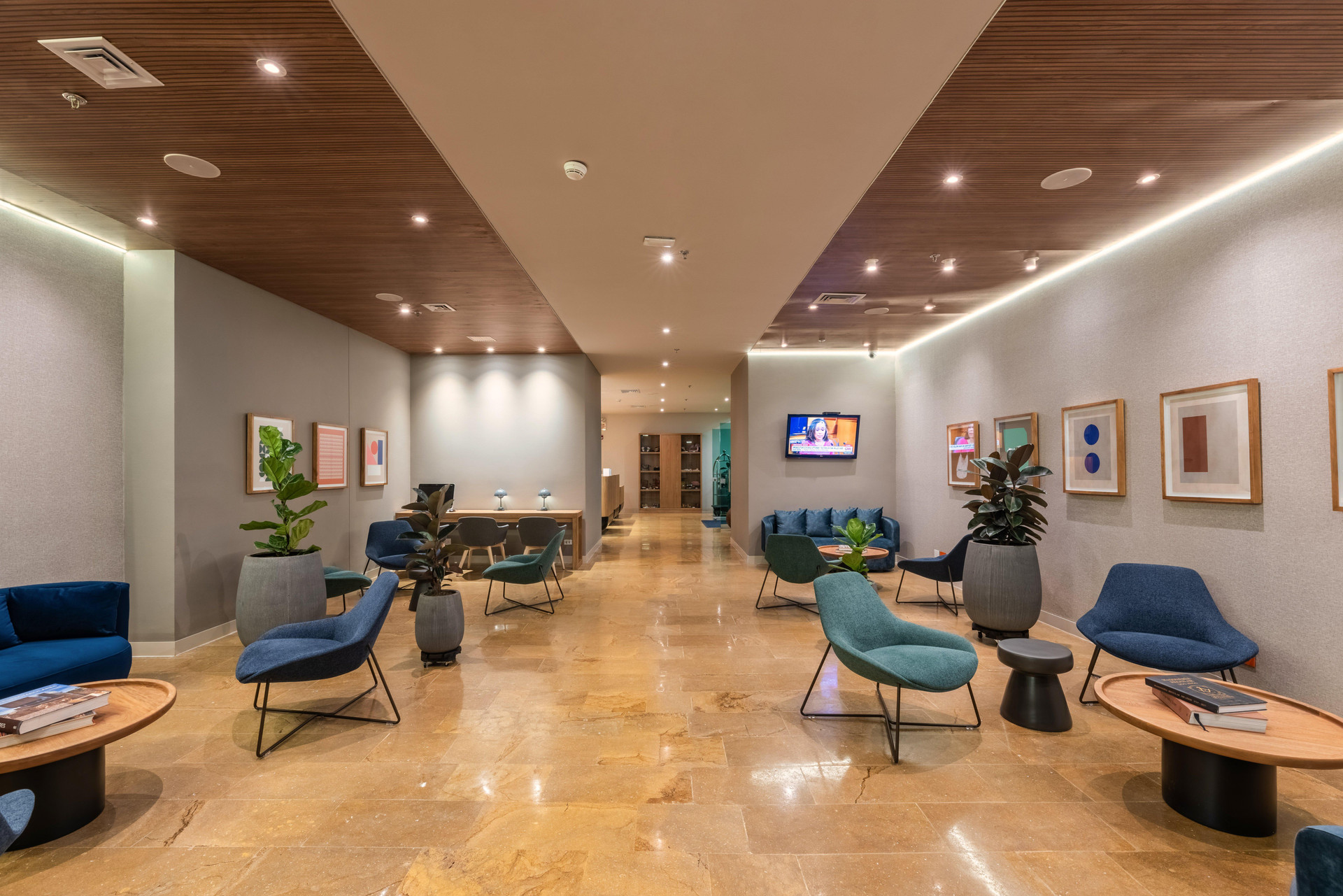 Vista Lobby Holiday Inn Express & Suites Medellin