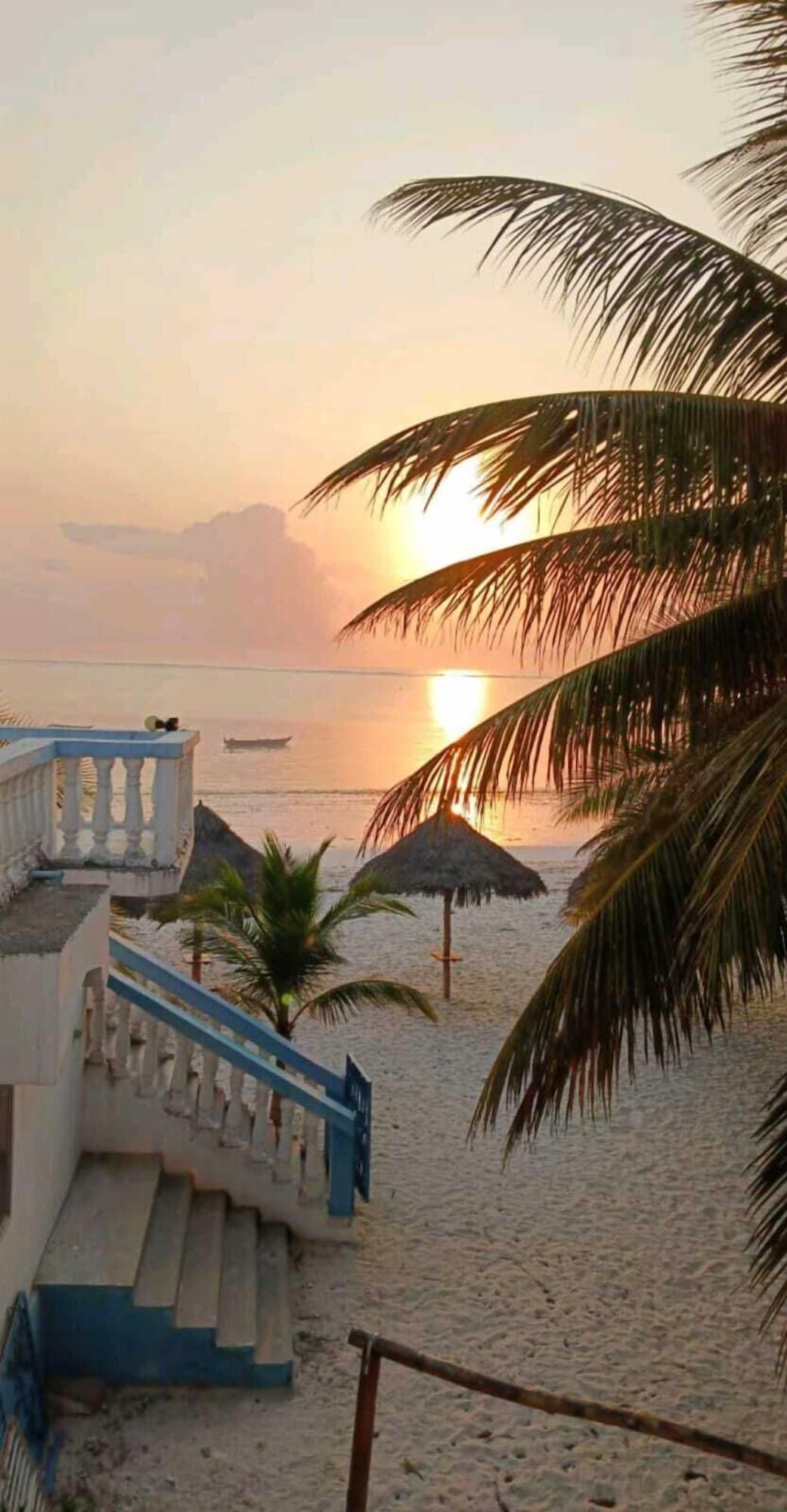 Equipamiento de Habitación Pwani Beach Lodge