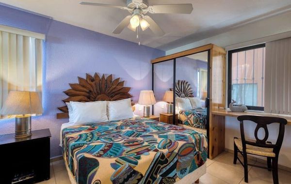 Charming Golf-view Condo With Pool, Hot Tub, Terrace & Wifi