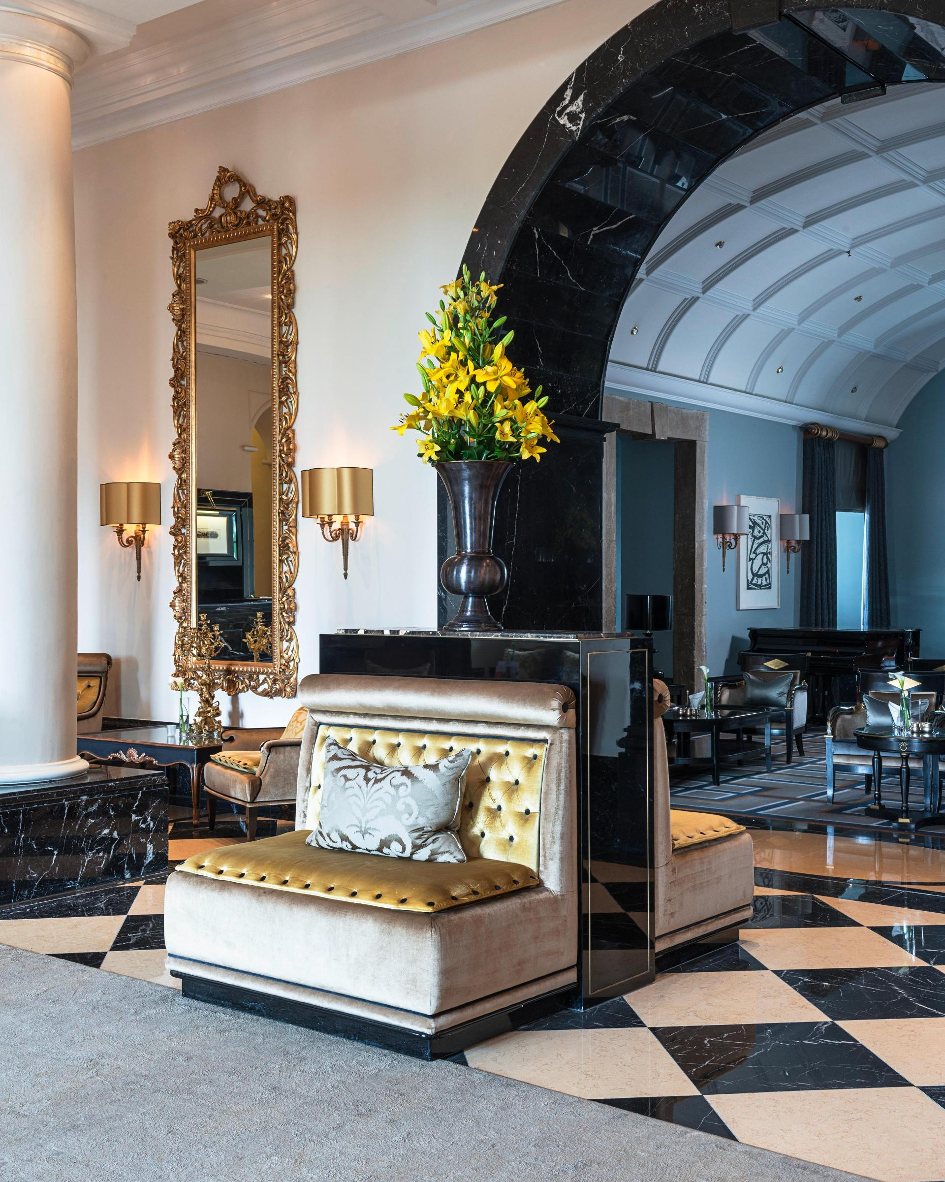 Vista Lobby Althoff Grandhotel Schloss Bensberg