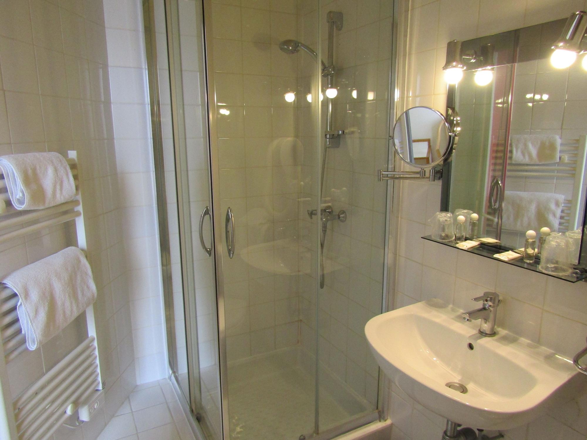 Equipamiento de Habitación Hôtel Fifi Moulin