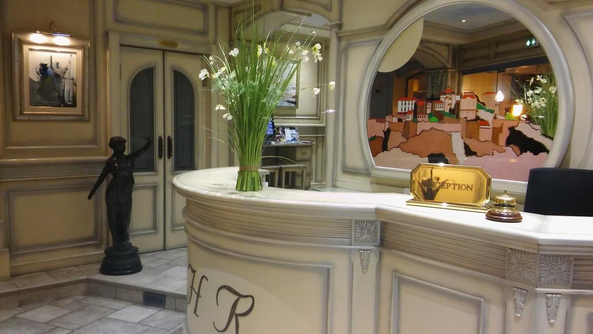 Varios Hotel le Rocher