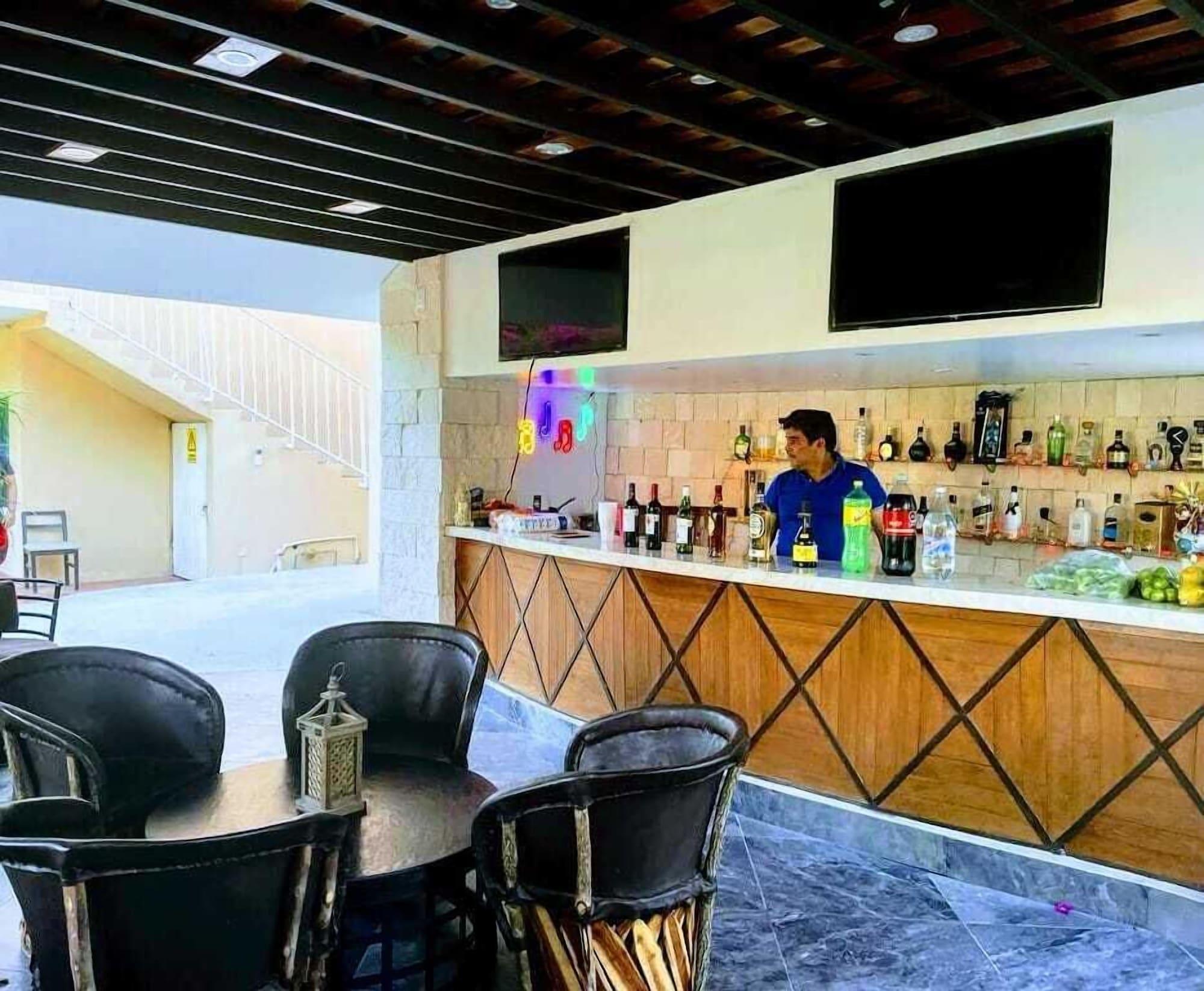 Bar/Salón Hotel Tamarindos