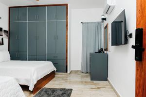 Alojamiento - Premium Room in Villa with Garden and Pool