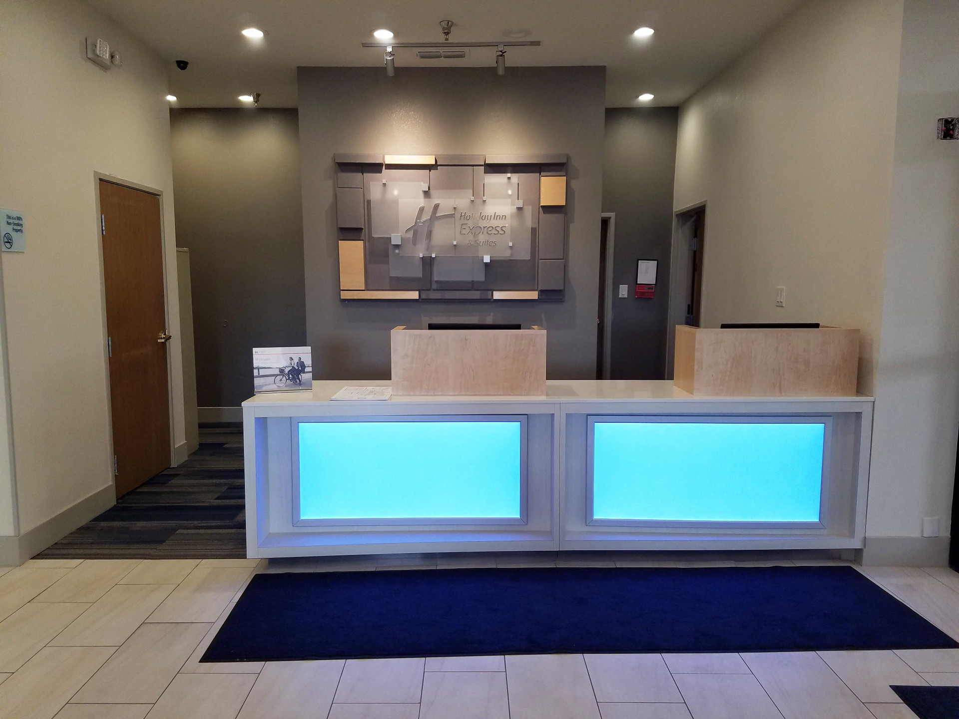 Vista Lobby Holiday Inn Express and Suites San Angelo