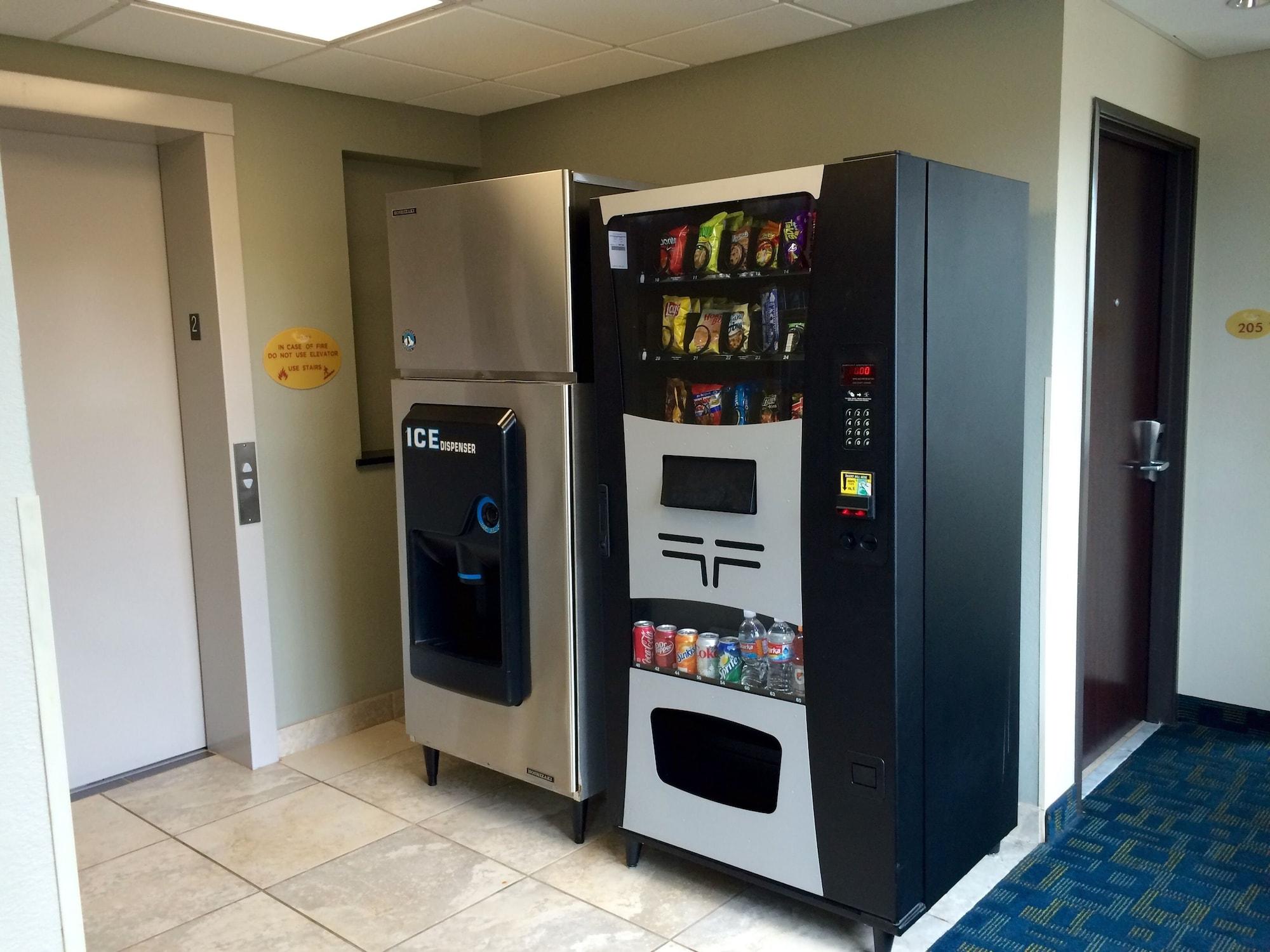 Varios Cityview Inn & Suites Downtown RiverCenter Area