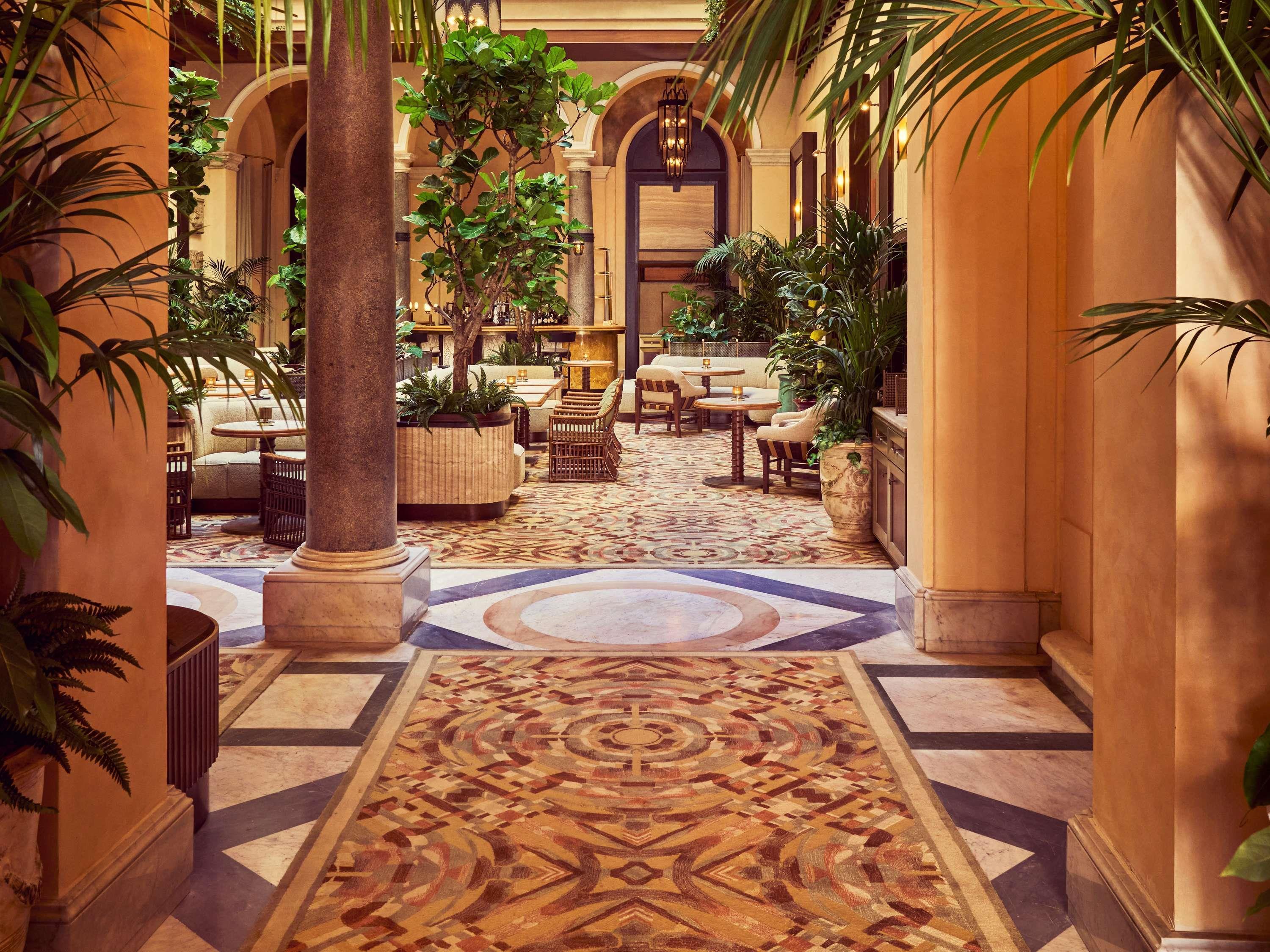 Vista Lobby Grand Hotel de La Minerve