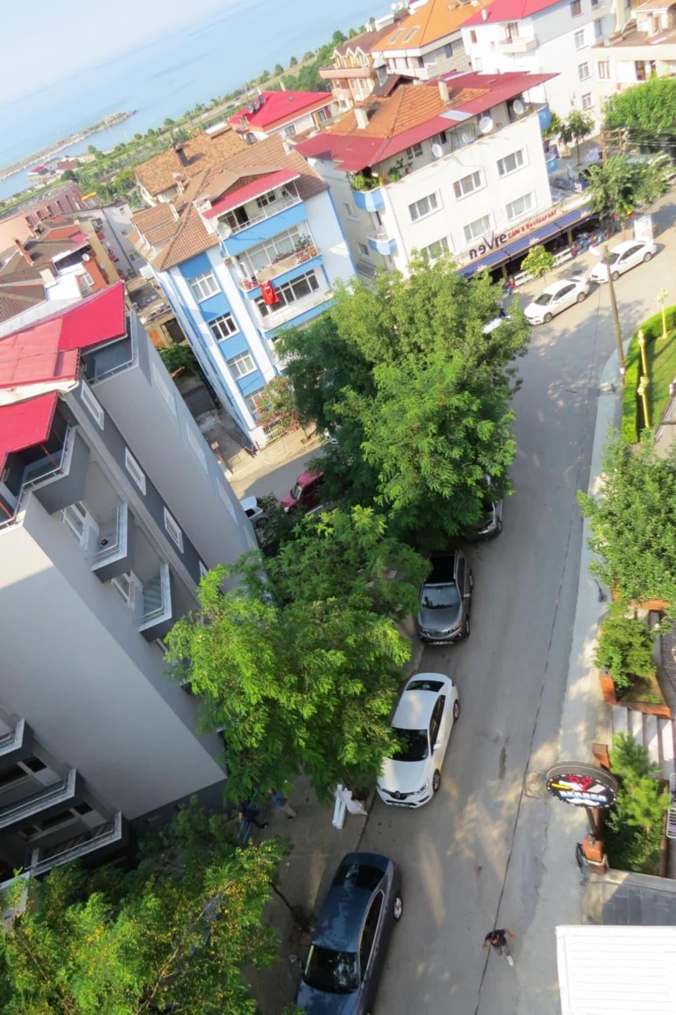 Vista Exterior Alya Suite Residence