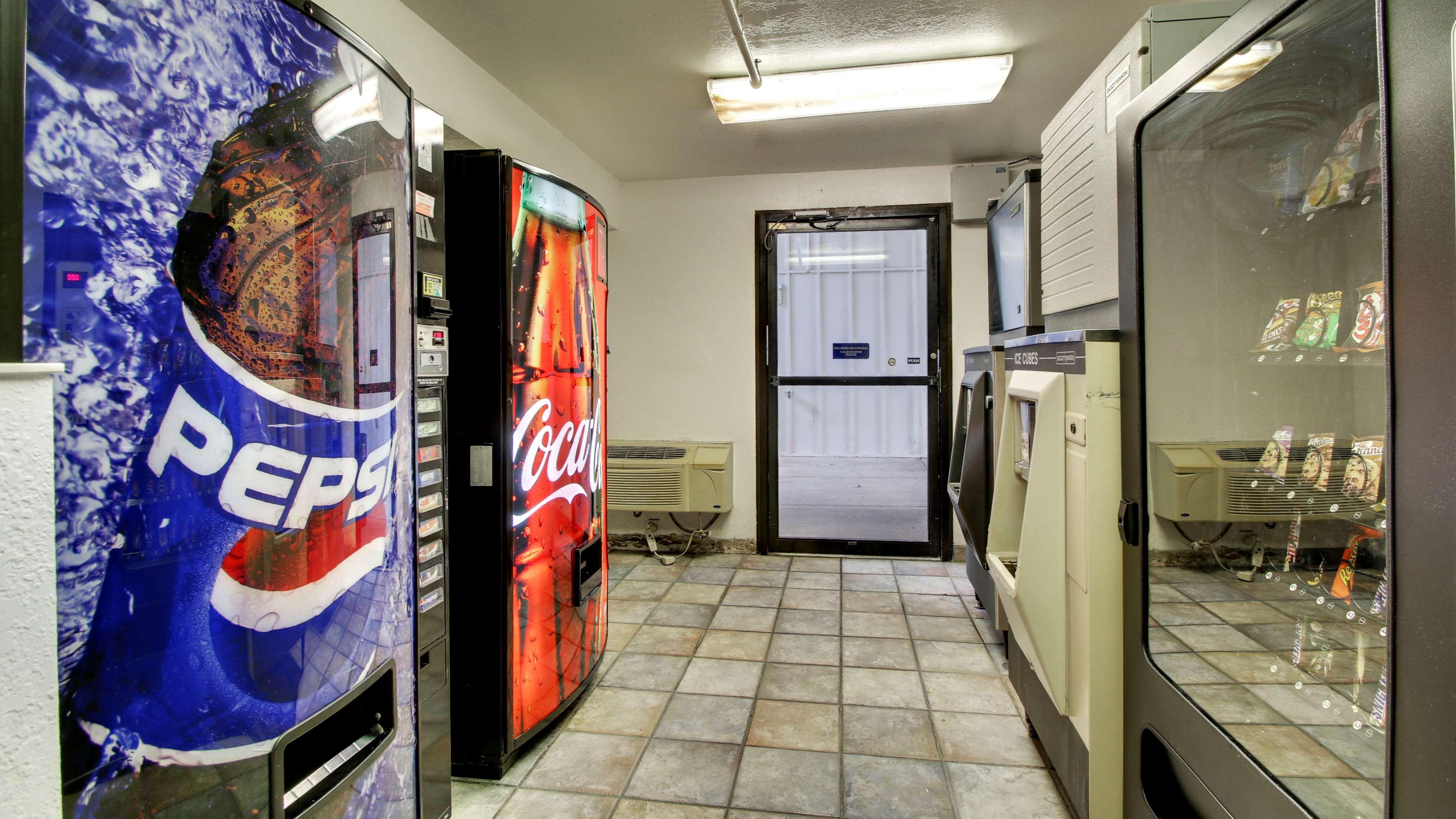 Vista Piscina Motel 6 Des Moines, IA - North