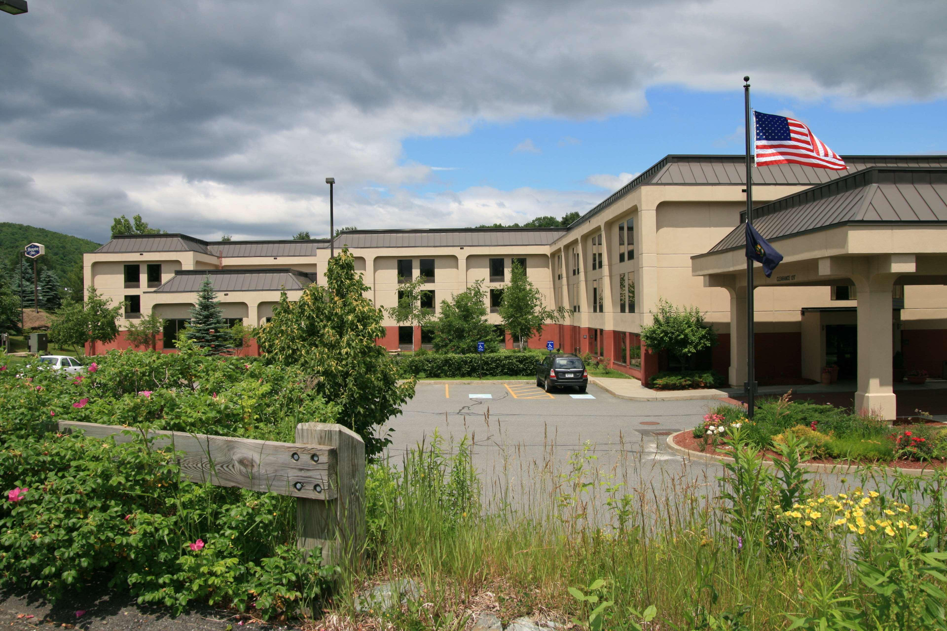 Vista Exterior Hampton Inn White River Junction