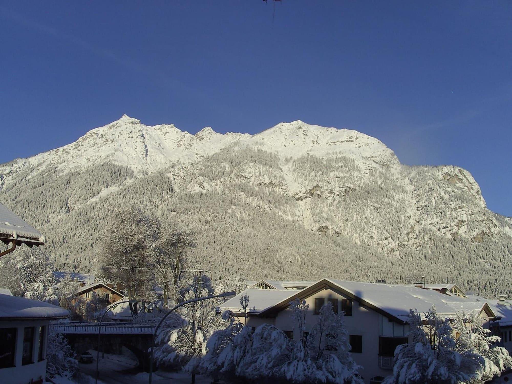 Vista Exterior Hotel Roter Hahn garni