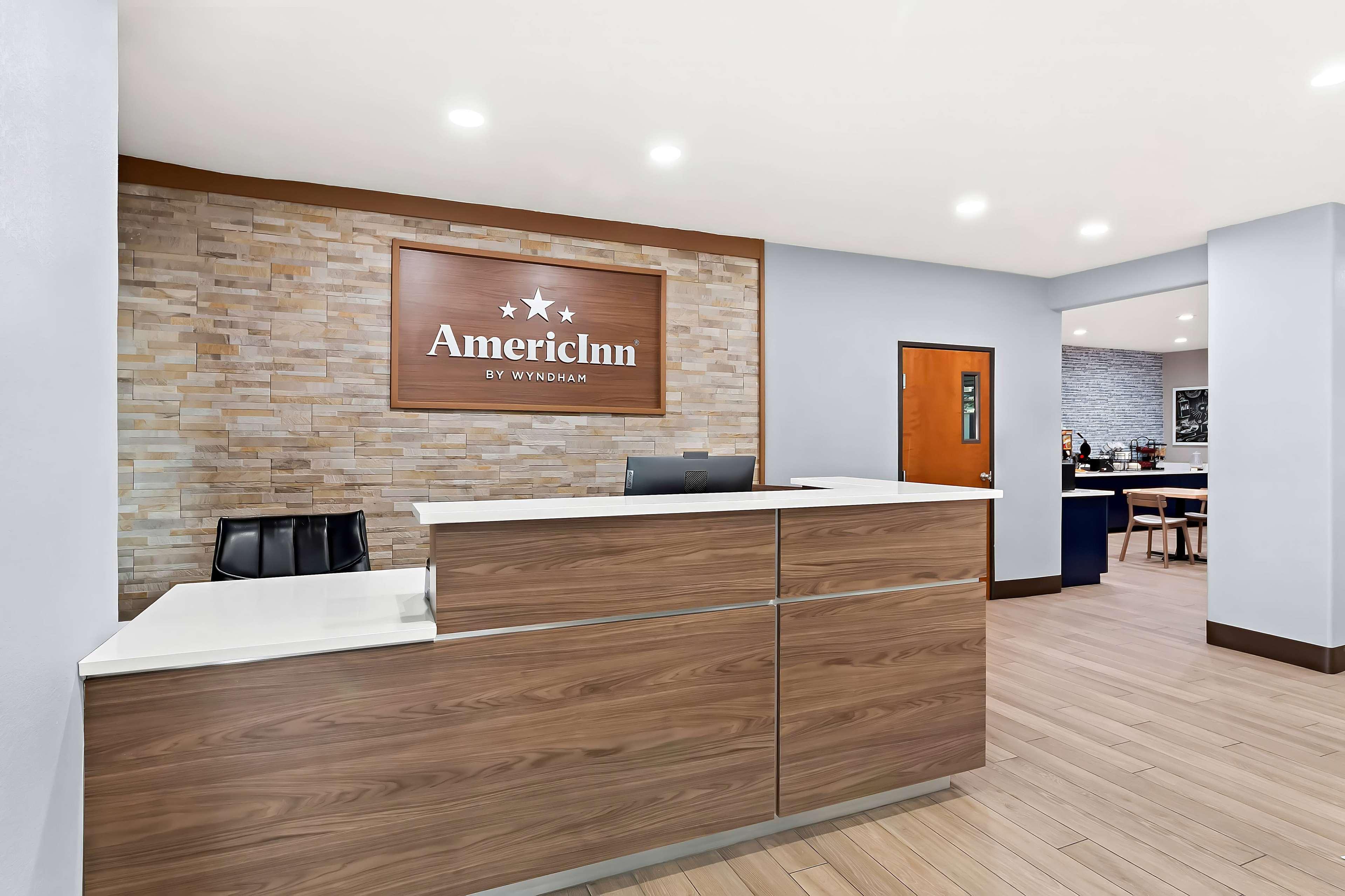 Vista Lobby AmericInn by Wyndham New Braunfels
