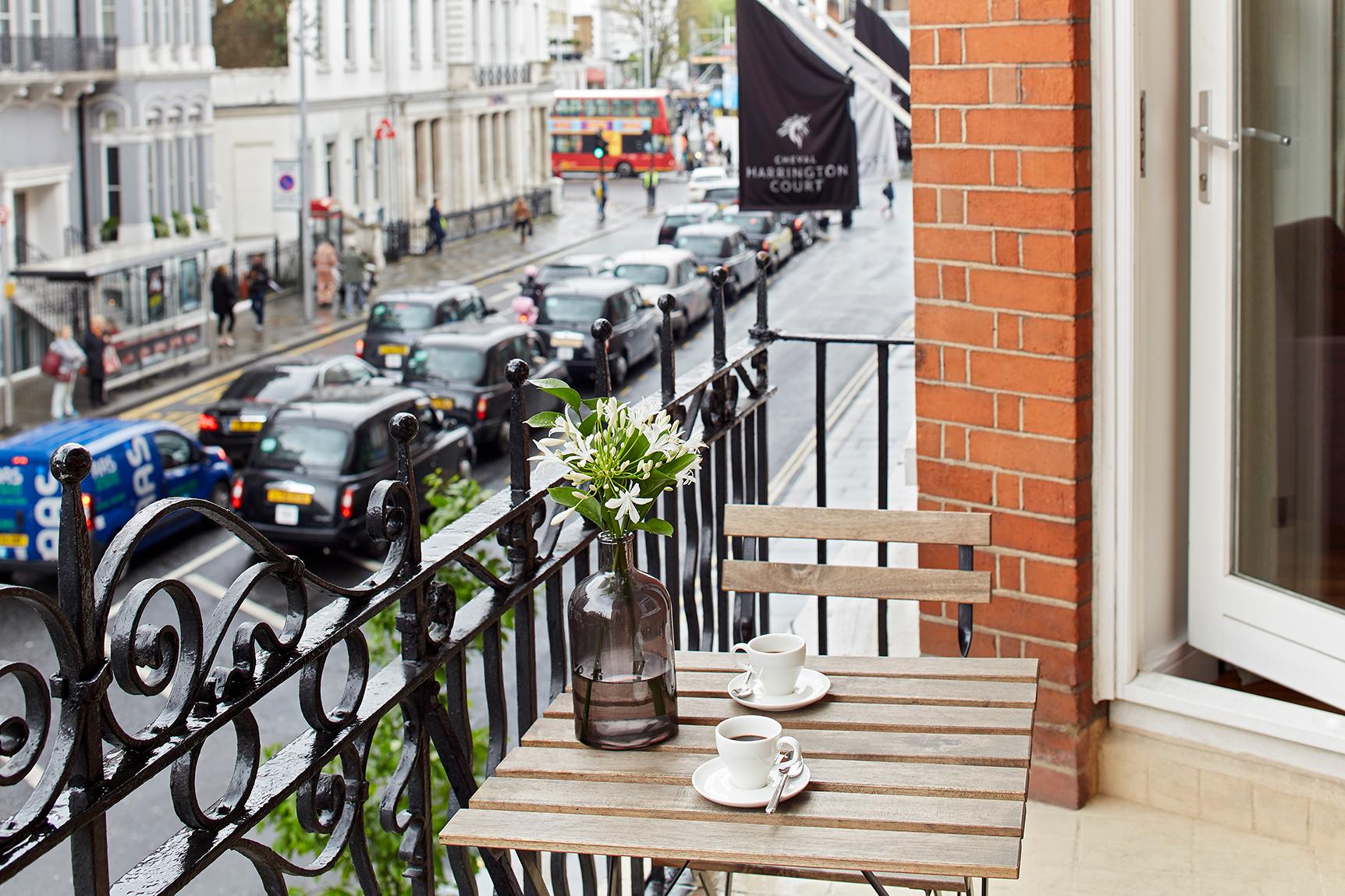 Vista Exterior Cheval Harrington Court at South Kensington