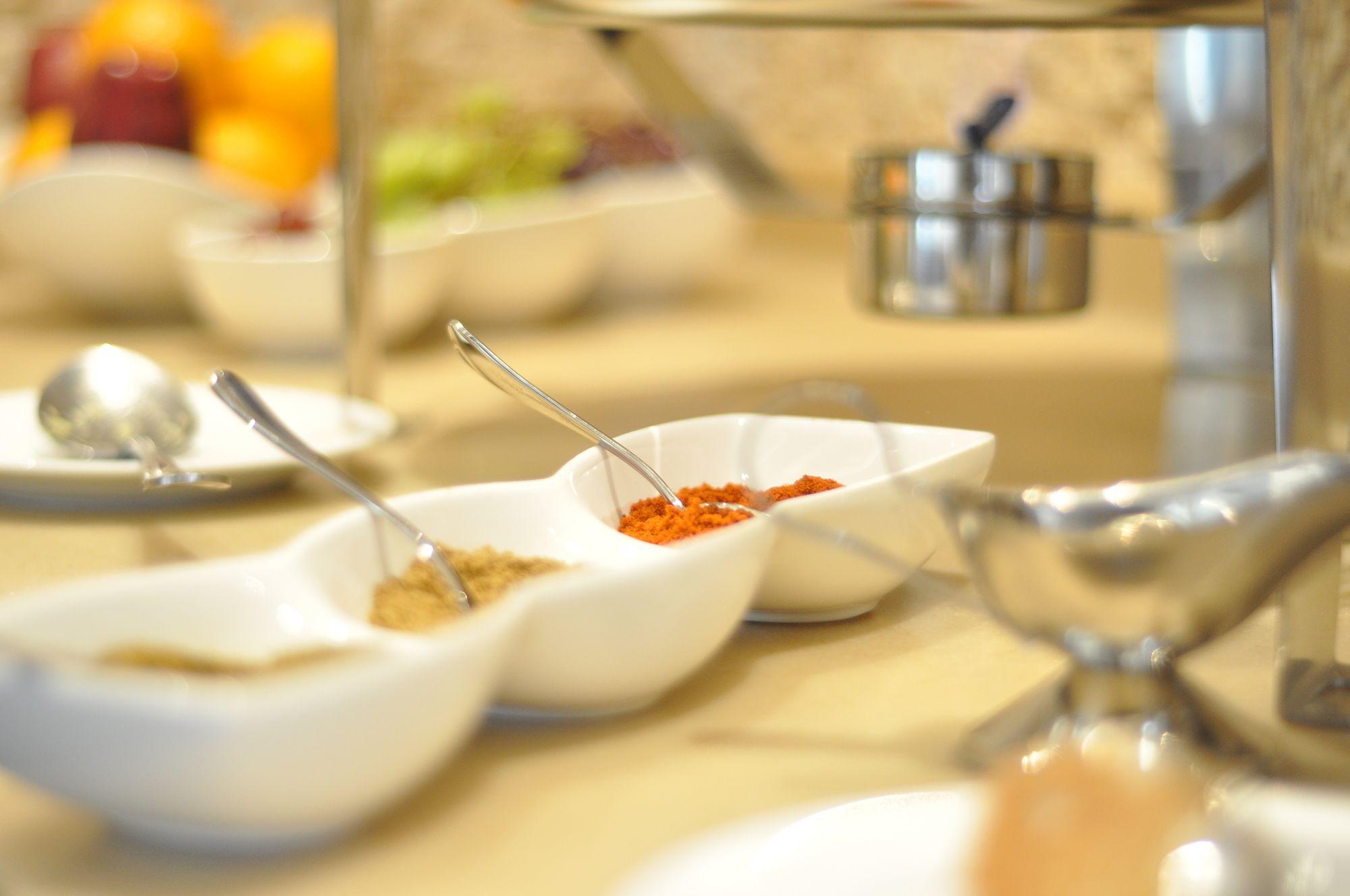 Restaurant Diwan Residence Hotel  Alsalamah