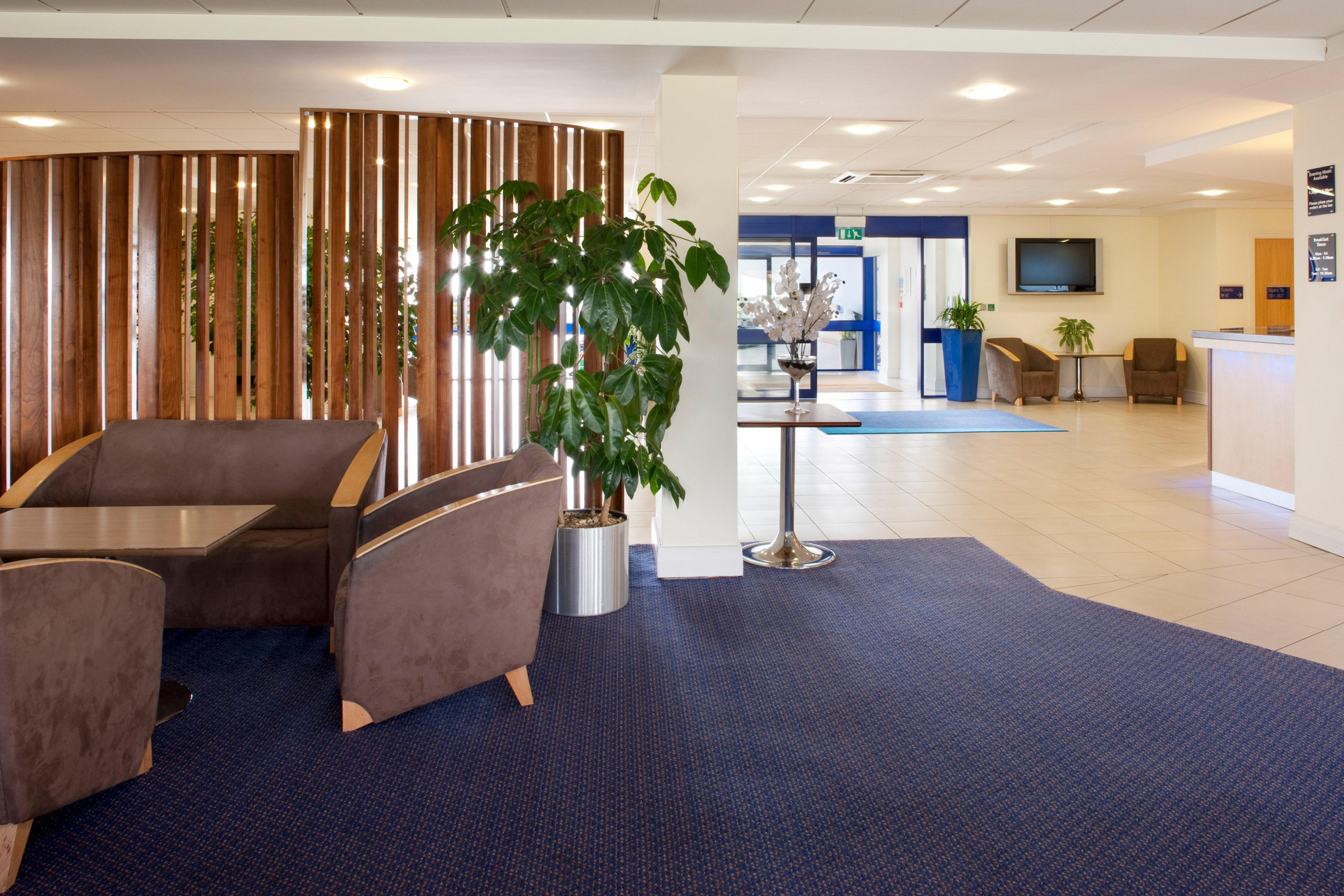Vista Lobby Holiday Inn Express Cardiff Airport by IHG
