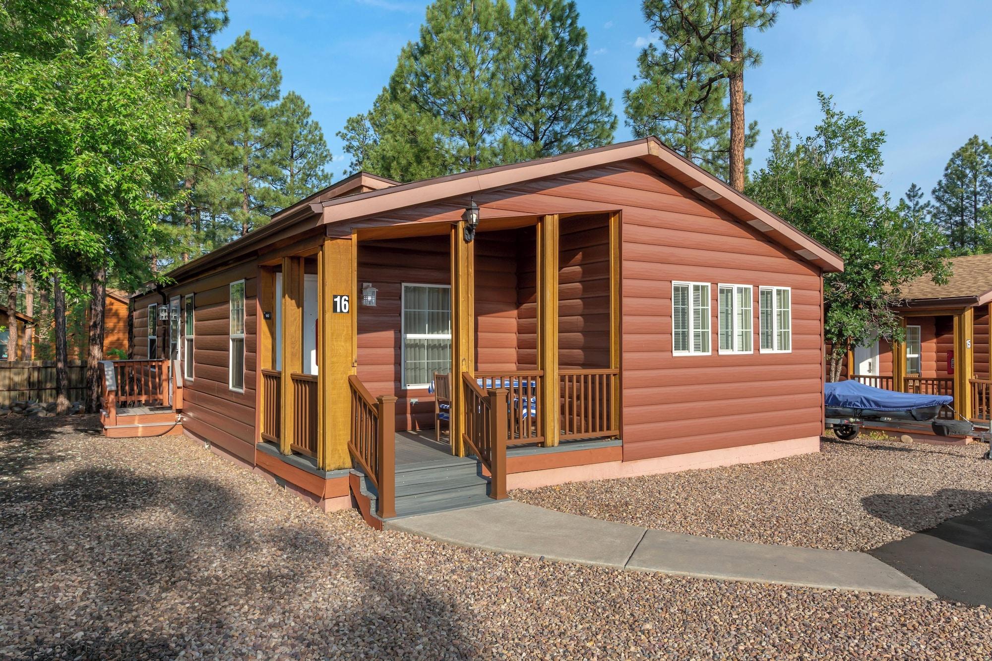 Vista Exterior PVC at The Roundhouse Resort