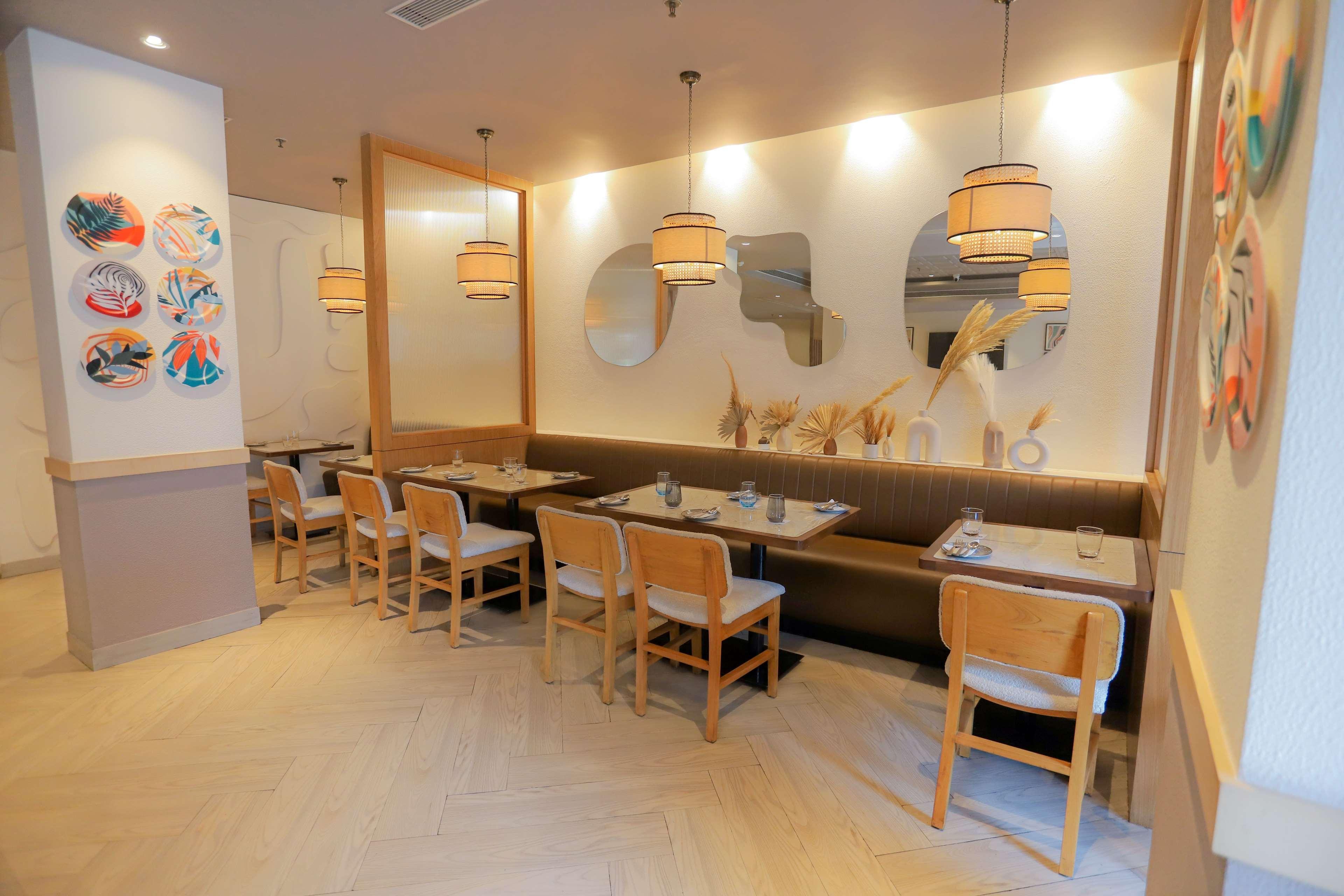 Restaurant Park Inn by Radisson New Delhi Lajpat Nagar