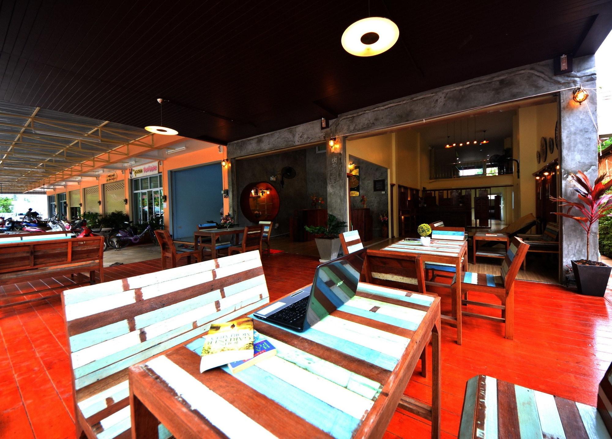 Vista Lobby Phangan Barsay Hostel