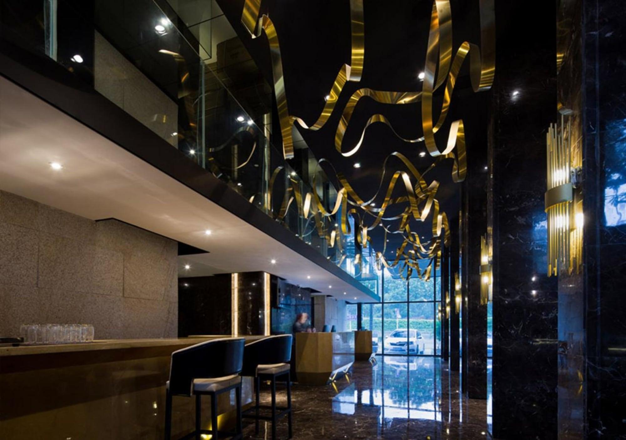 Varios BBHOL Elegant Hotel