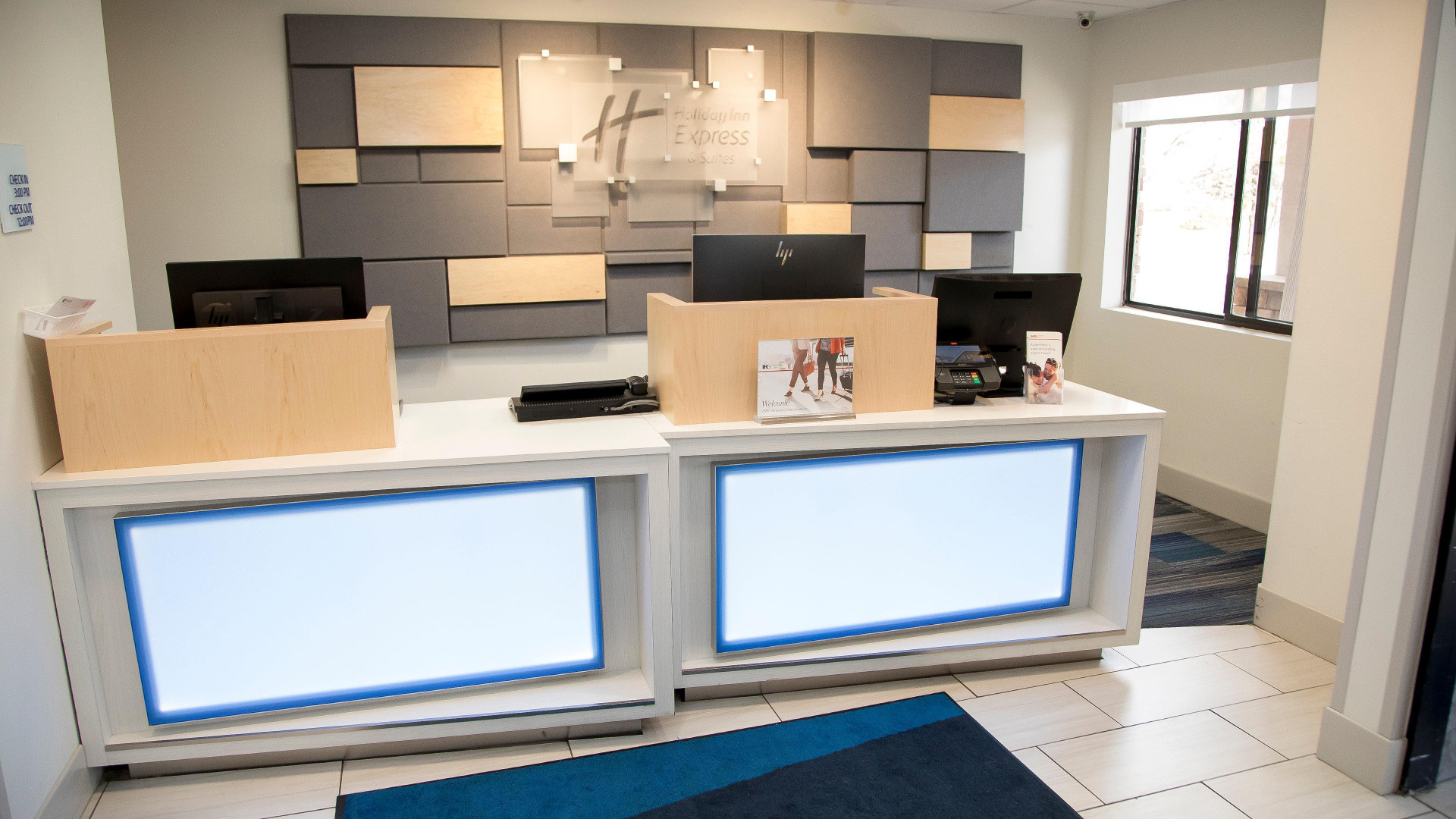 Vista Lobby Holiday Inn Express & Suites Colorado Springs North by IHG